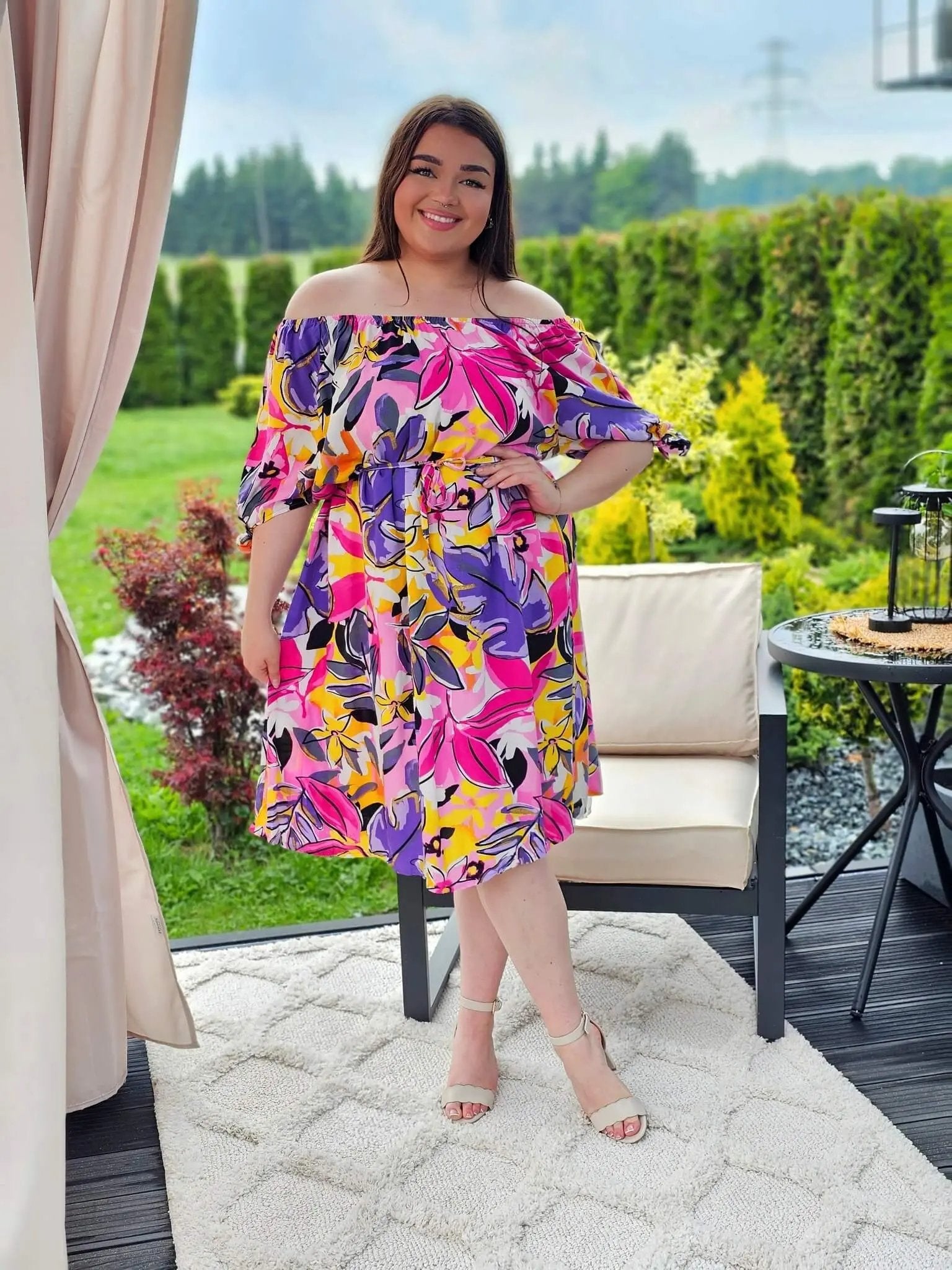 Sukienka hiszpanka z wiązaniami przy rękawie - dwa kolory Stylowa XL