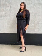 Sukienka kopertowa maxi z koronkową wstawką Stylowa XL