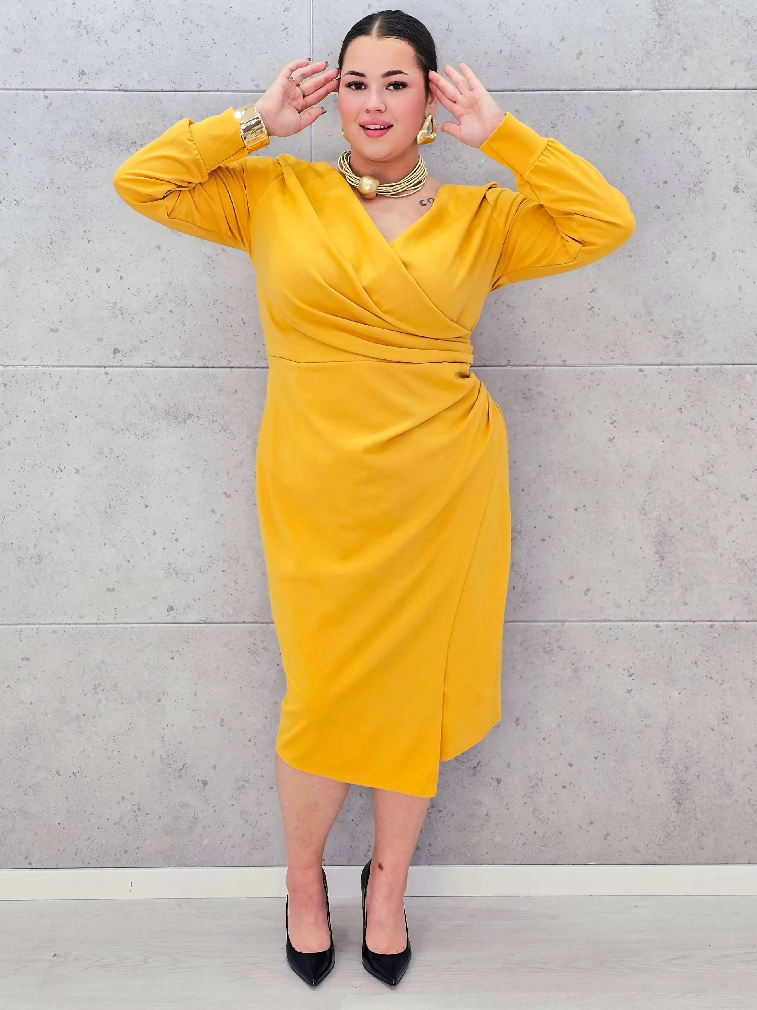 Sukienka kopertowa midi z dekoltem V– moda dla kobiet plus size Stylowa XL