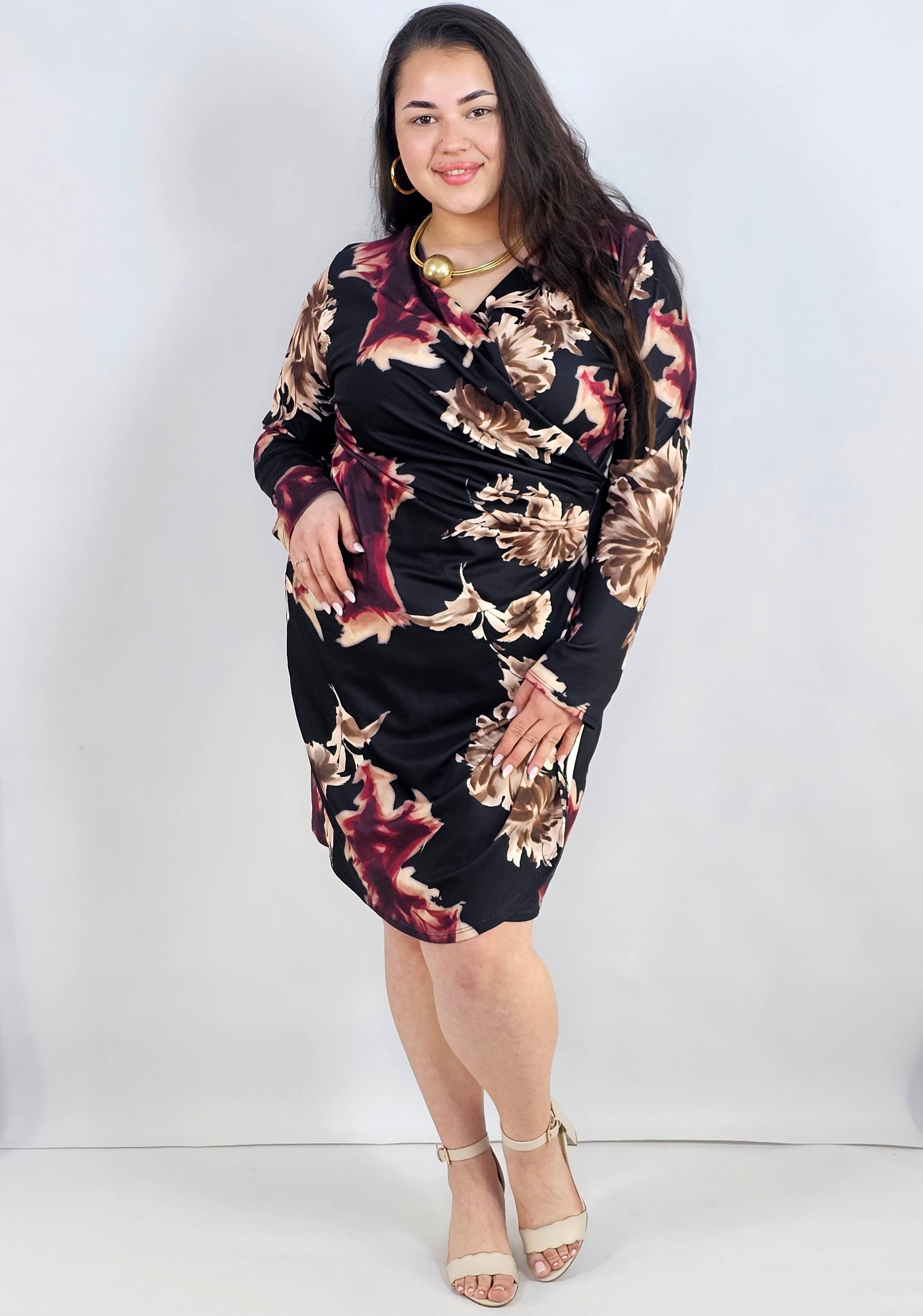 Sukienka kopertowa plus size w kwiaty – elegancja i kobiecy szyk Stylowa XL