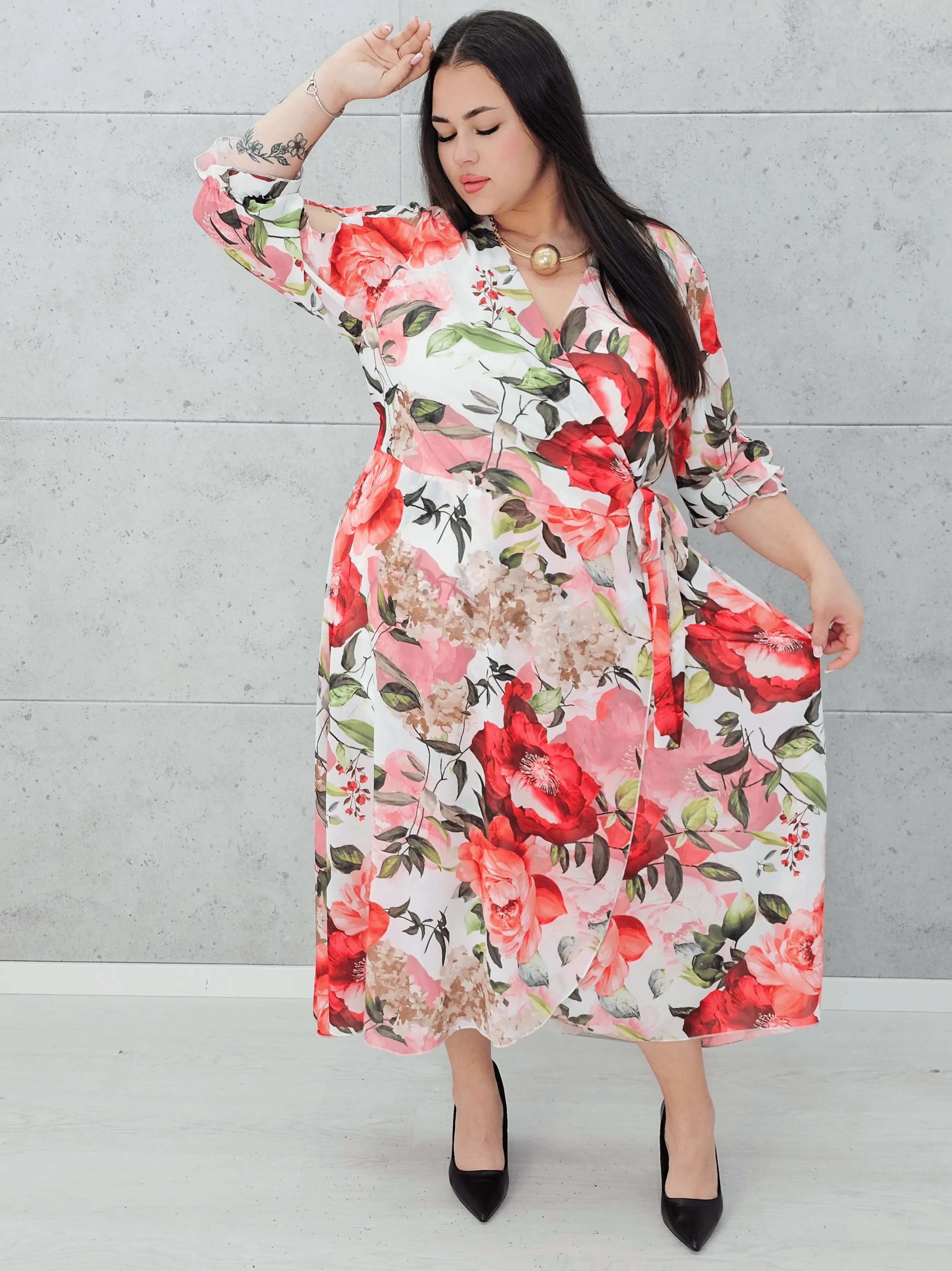 Sukienka kopertowa w kwiaty Stylowa XL