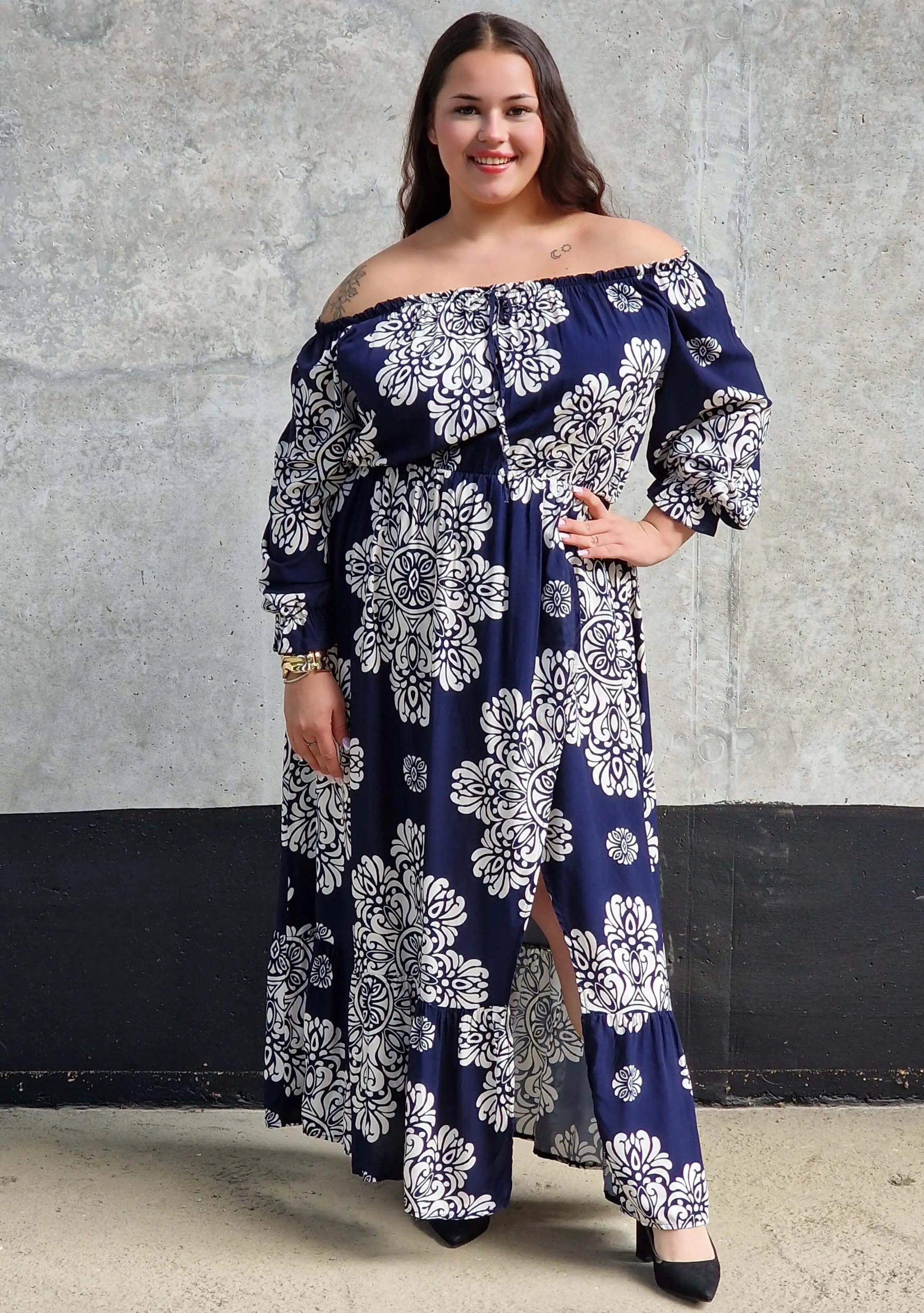 Sukienka maxi hiszpanka z rozcięciem Stylowa XL