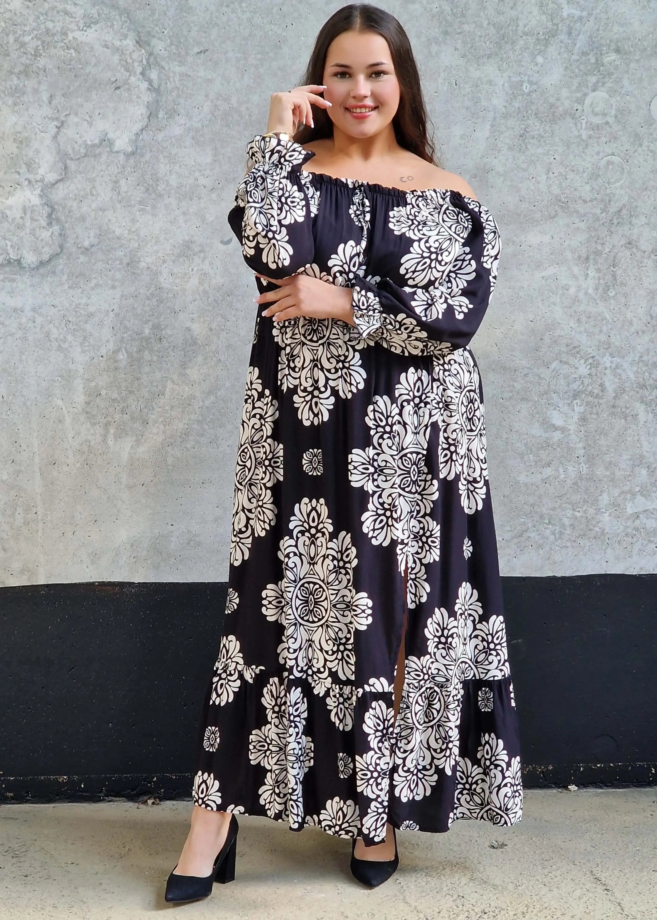 Sukienka maxi hiszpanka z rozcięciem Stylowa XL