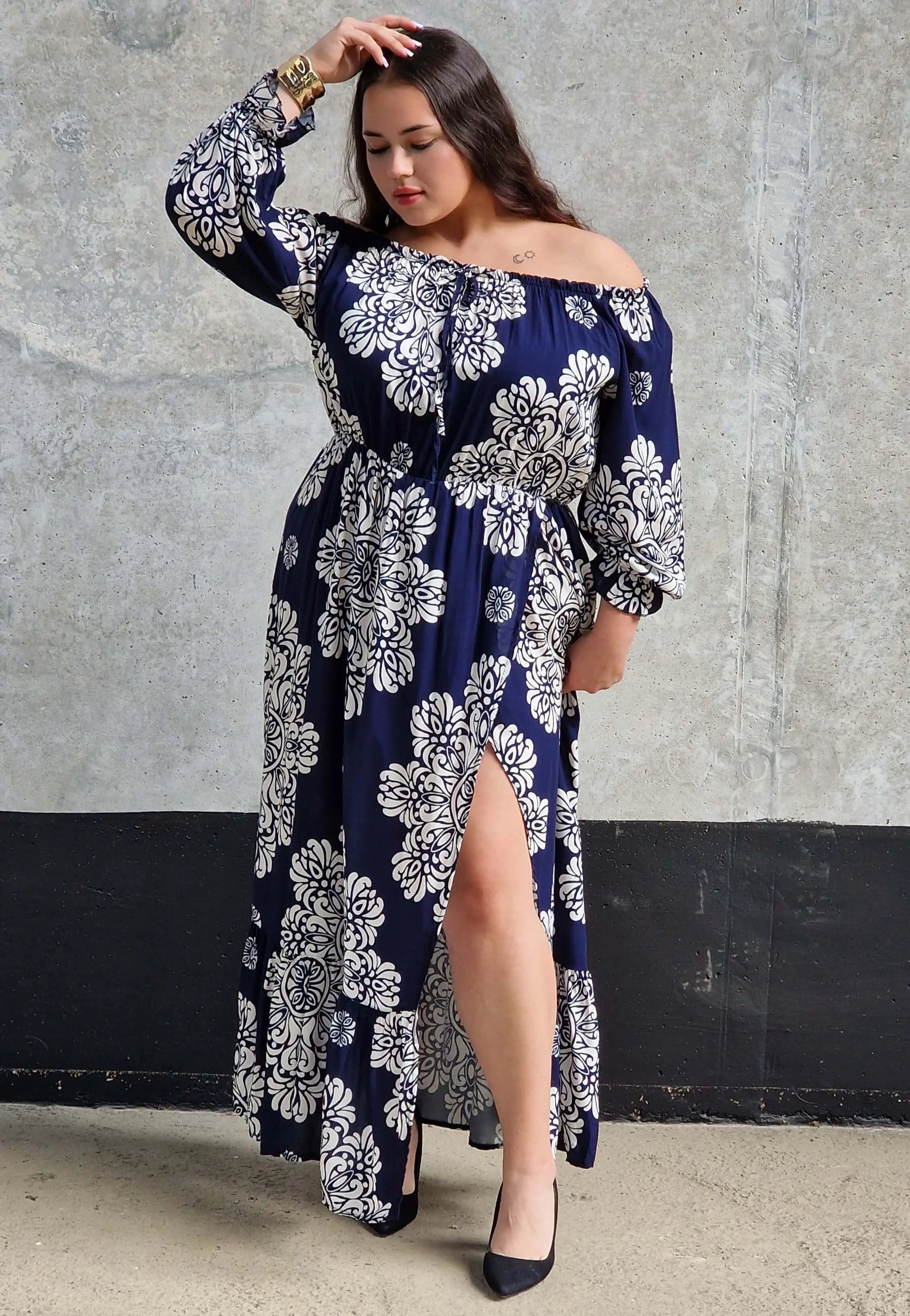 Sukienka maxi hiszpanka z rozcięciem Stylowa XL