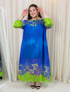 Sukienka maxi w artystycznym wydaniu Stylowa XL