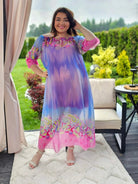 Sukienka maxi z artystycznym wzorem Stylowa XL