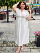 Sukienka maxi z falbankowym rękawkiem Stylowa XL