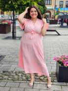 Sukienka maxi z falbankowym rękawkiem Stylowa XL