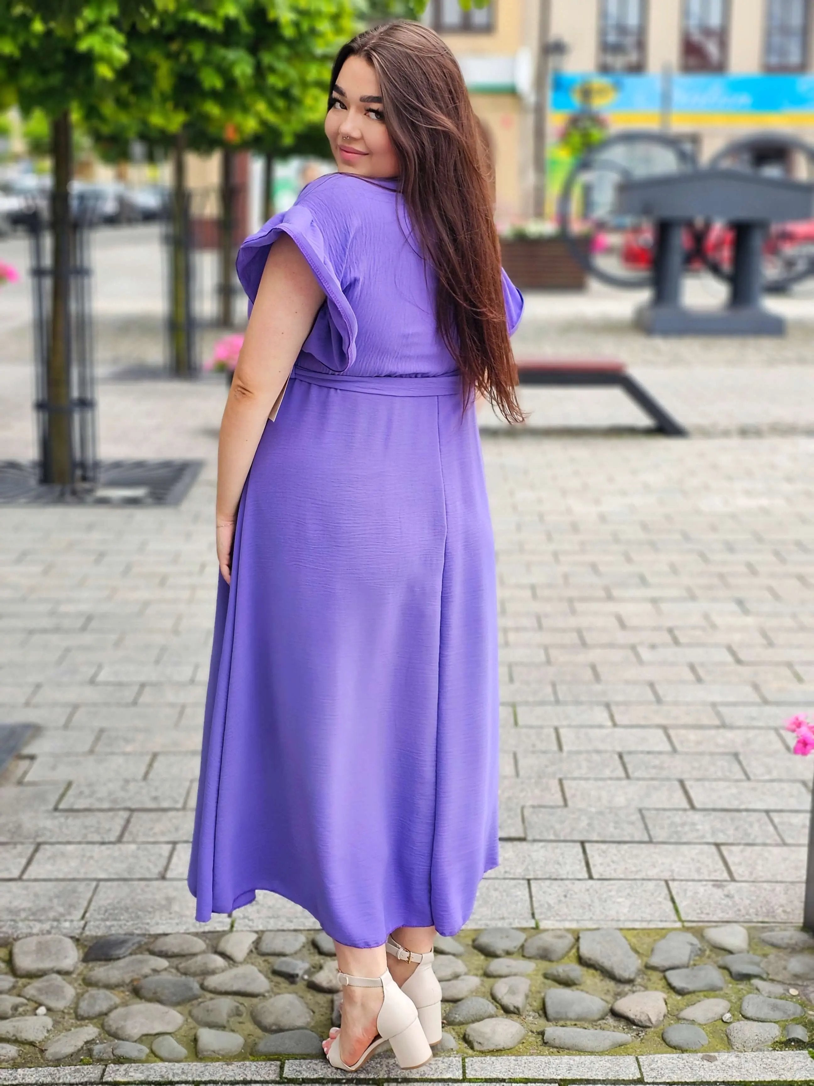 Sukienka maxi z falbankowym rękawkiem Stylowa XL