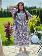 Sukienka maxi z motywem panterki Stylowa XL