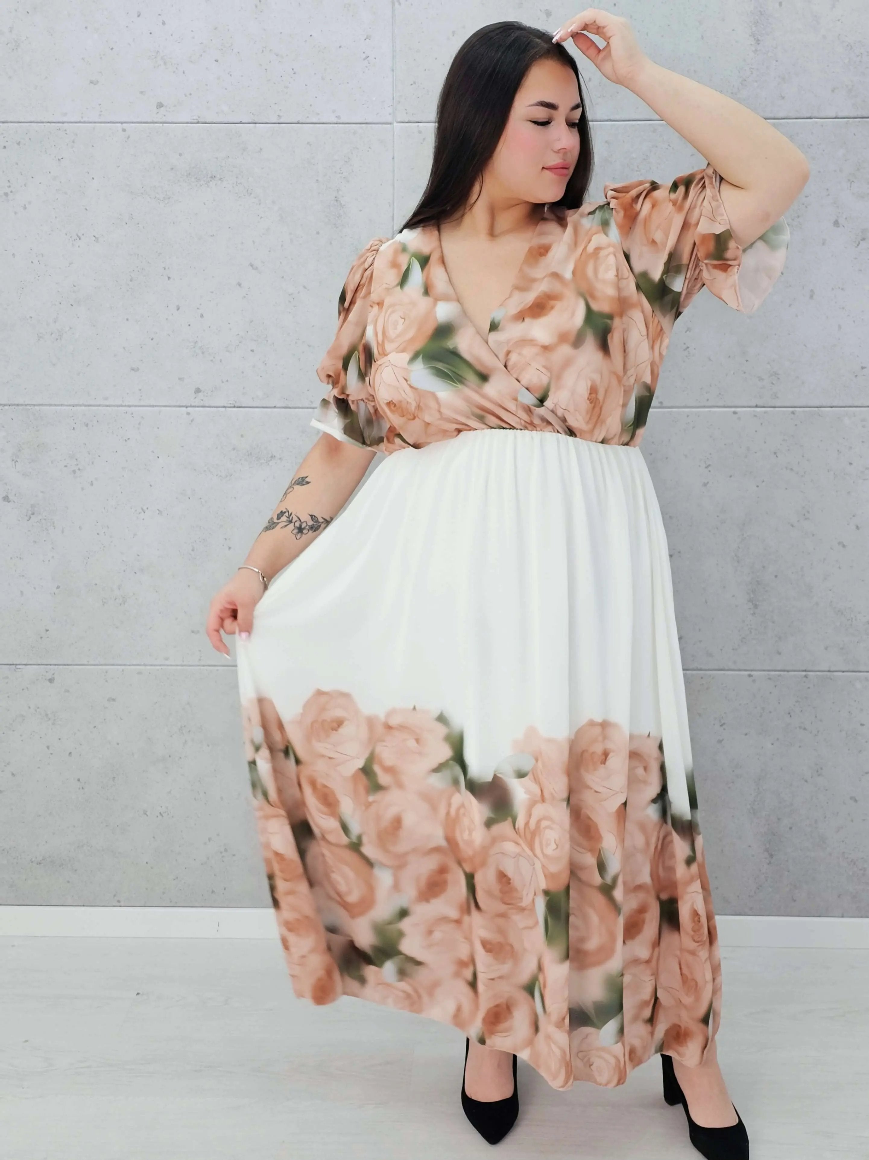 Sukienka maxi z różanym printem Stylowa XL