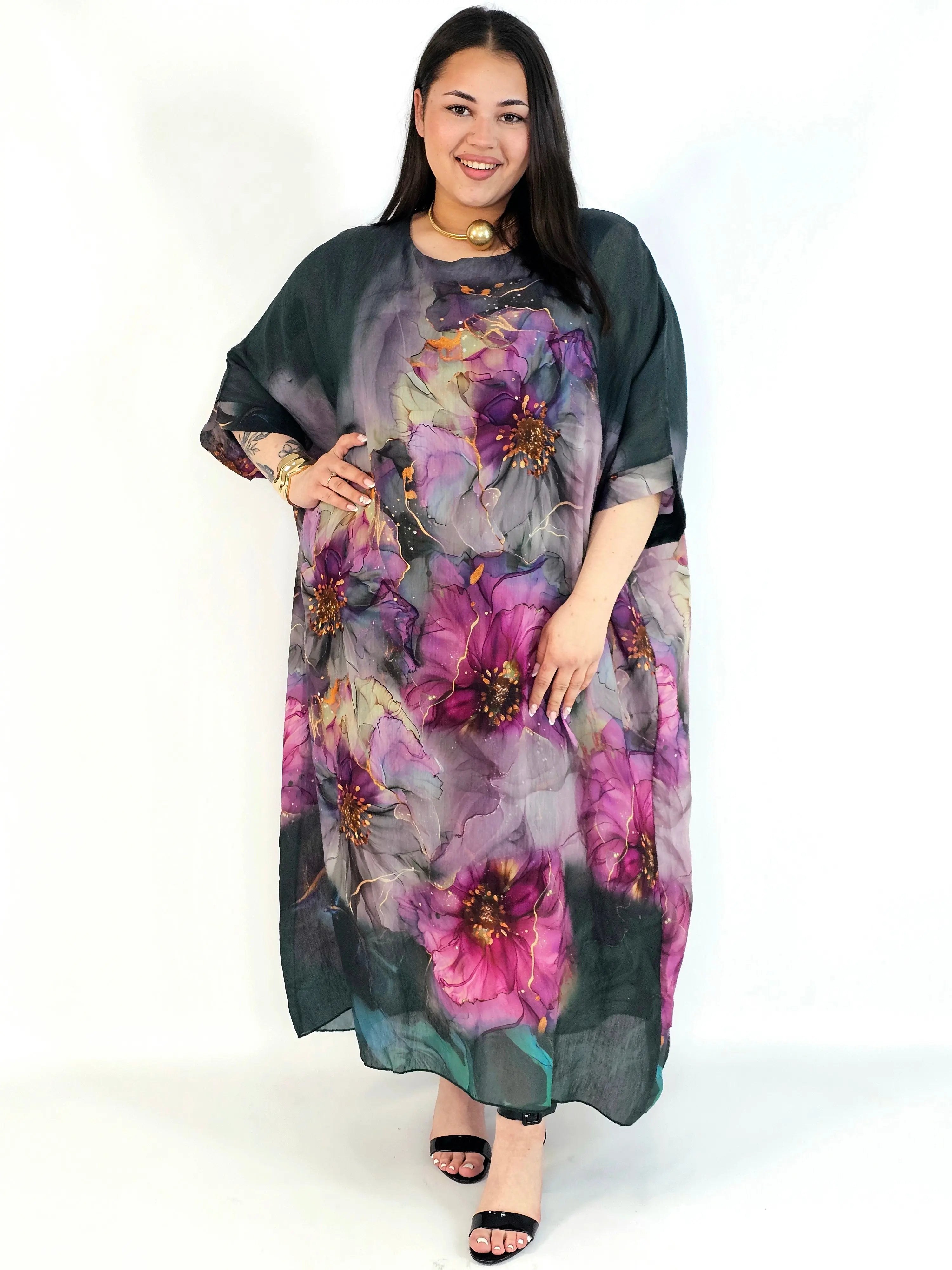 Sukienka oversize plus size – artystyczny styl i letnia swoboda Stylowa XL