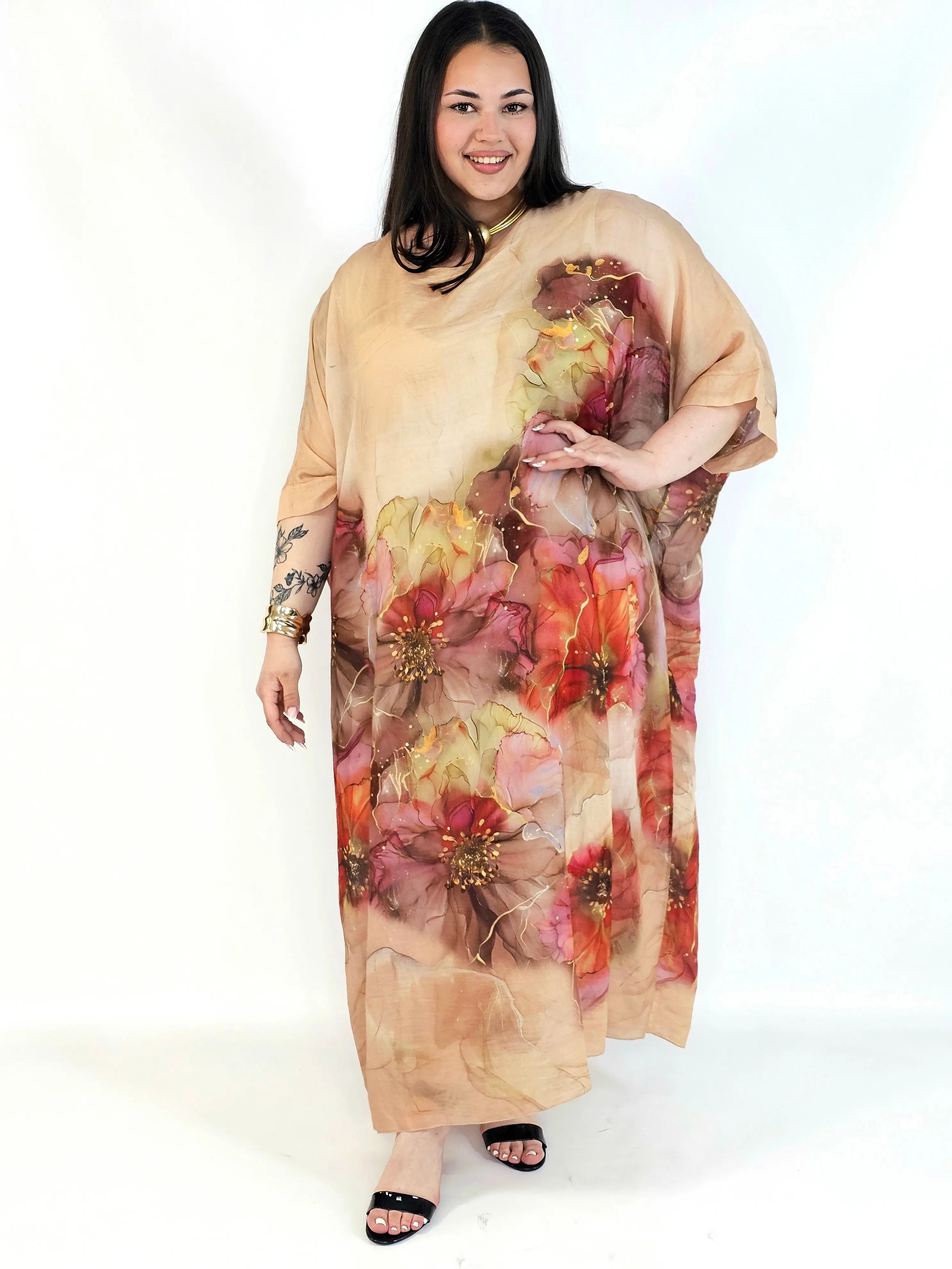 Sukienka oversize plus size – artystyczny styl i letnia swoboda Stylowa XL