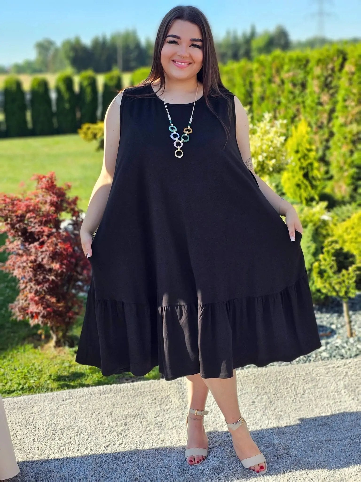 Sukienka oversize z falbaną Stylowa XL