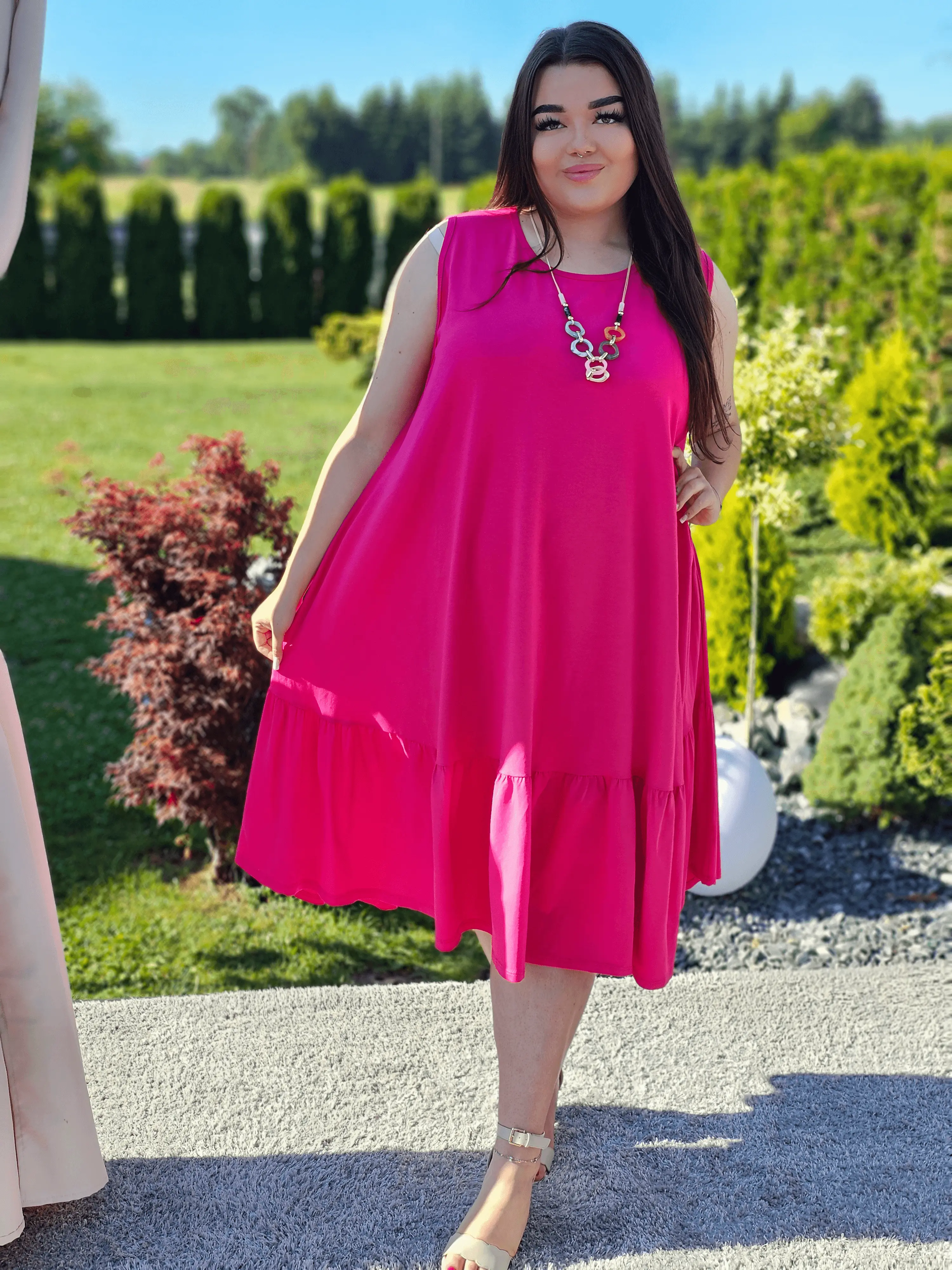 Sukienka oversize z falbaną Stylowa XL