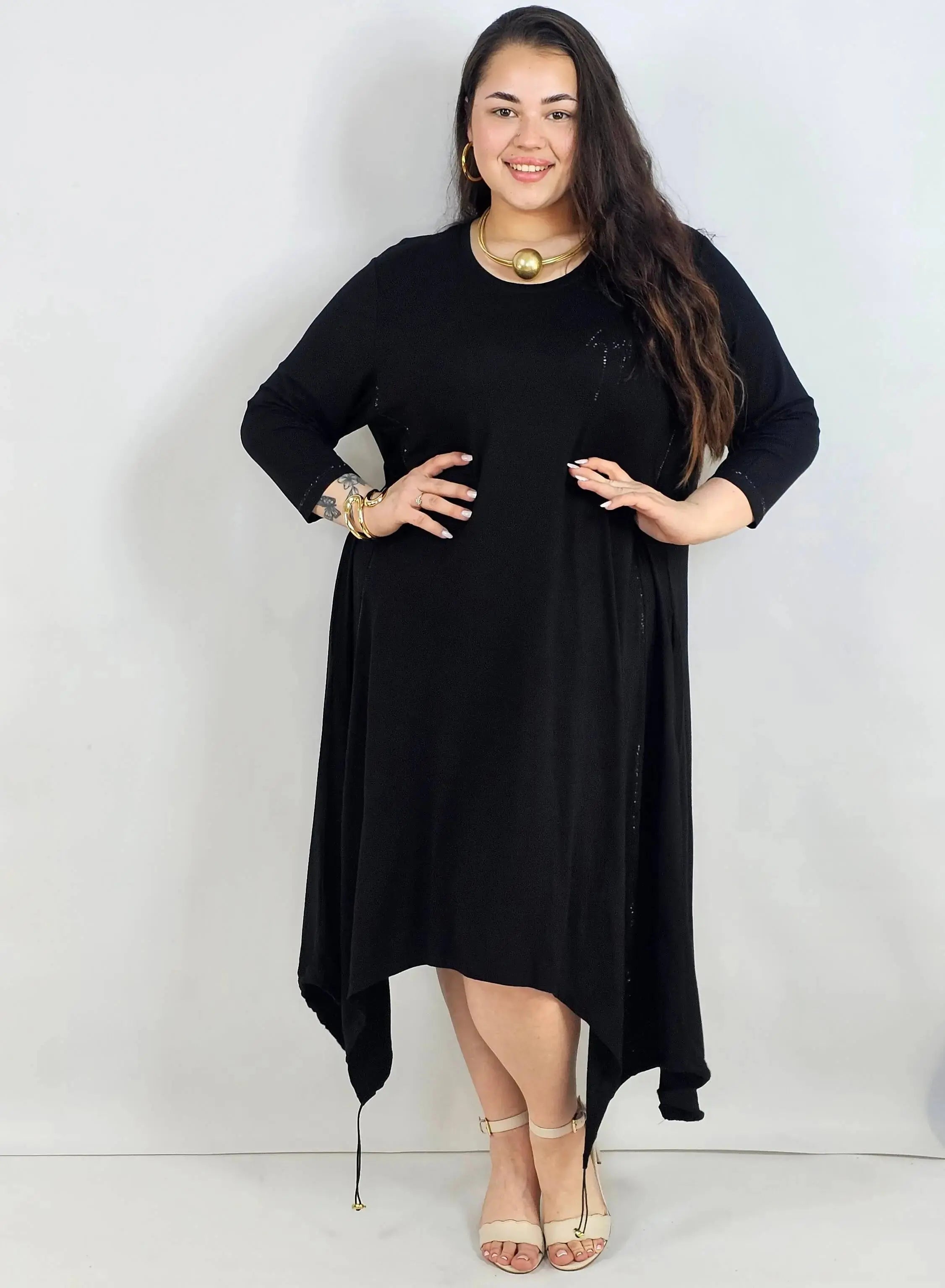 Sukienka plus size – asymetryczna tunika z aplikacją i lekko transparentnym dołem Stylowa XL
