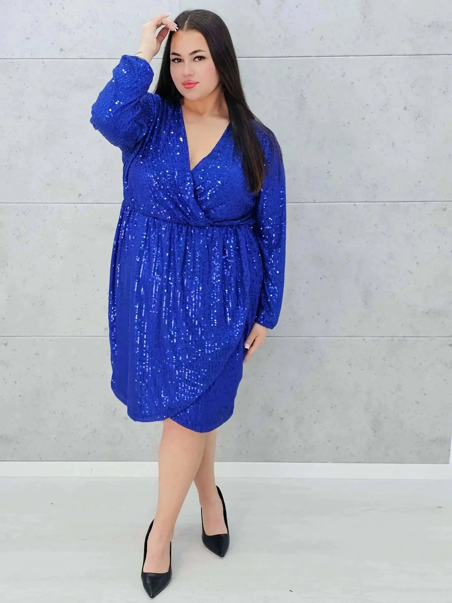 Sukienka plus size – błyszcz z klasą w eleganckim wydaniu XXL Stylowa XL