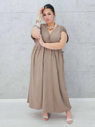 Sukienka plus size – elegancja i kobiecy styl, który podkreśla figurę Stylowa XL