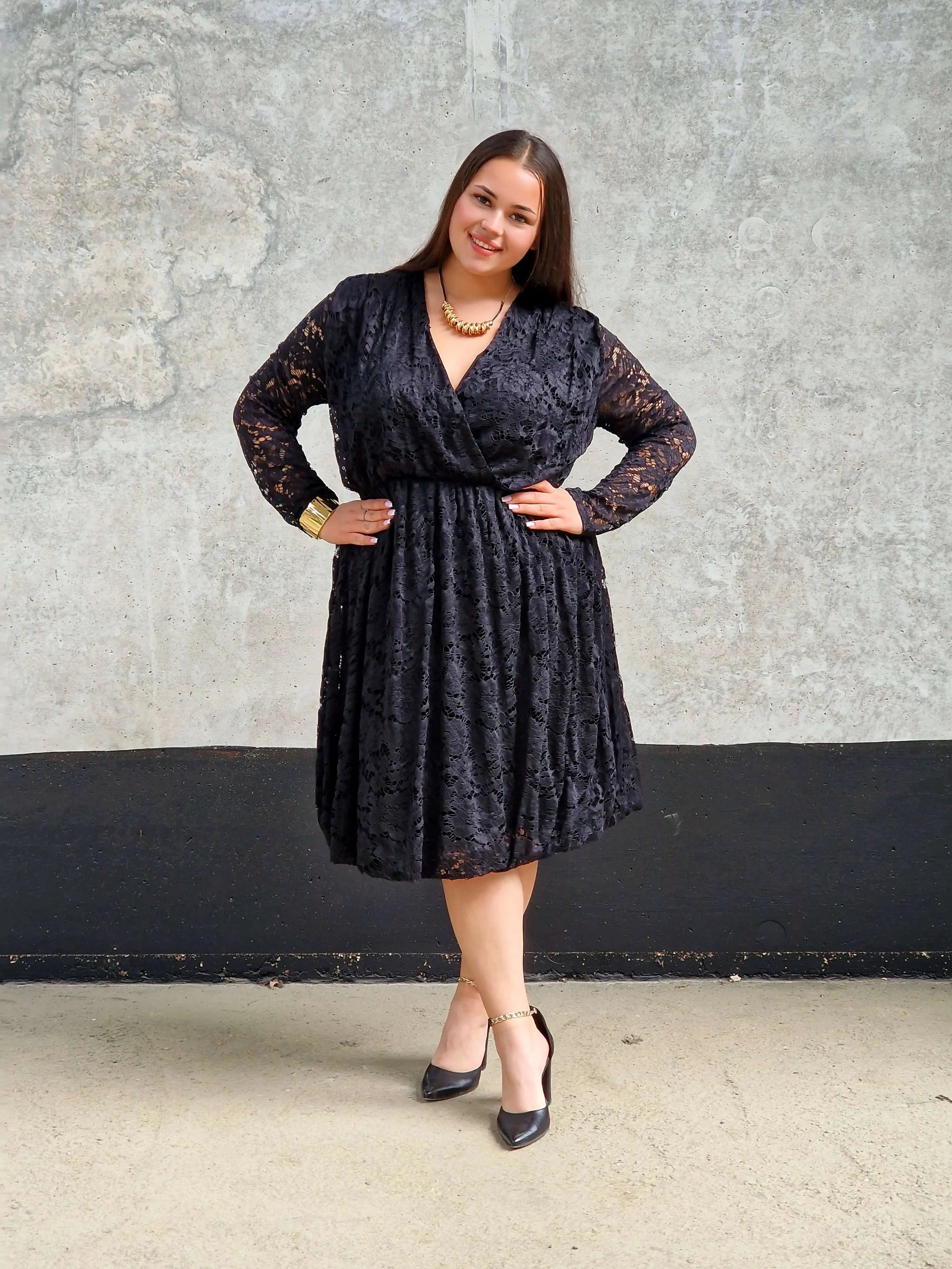 Sukienka plus size – kobiecy styl, elegancja i wygoda w jednym Stylowa XL