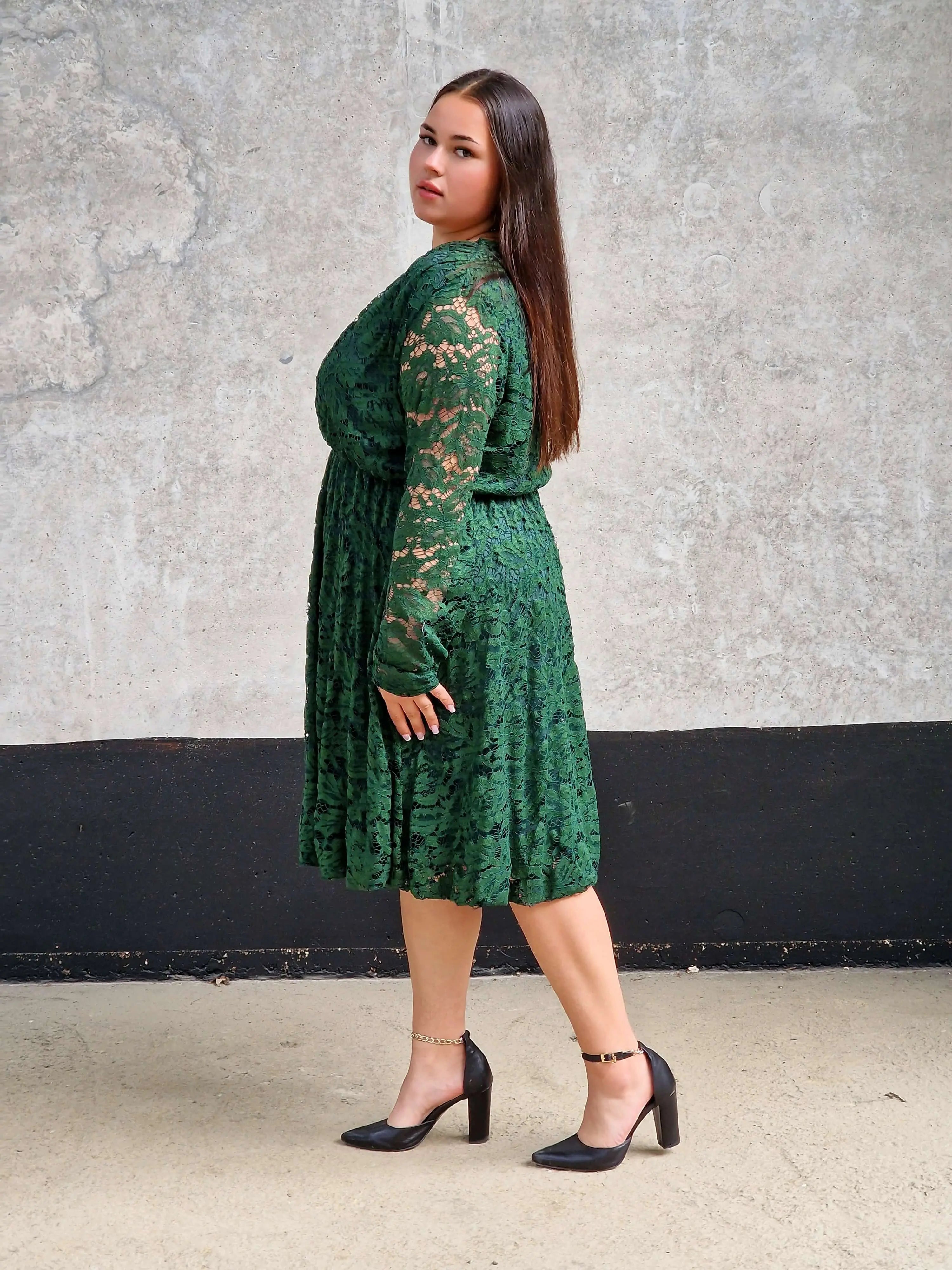 Sukienka plus size – kobiecy styl, elegancja i wygoda w jednym Stylowa XL