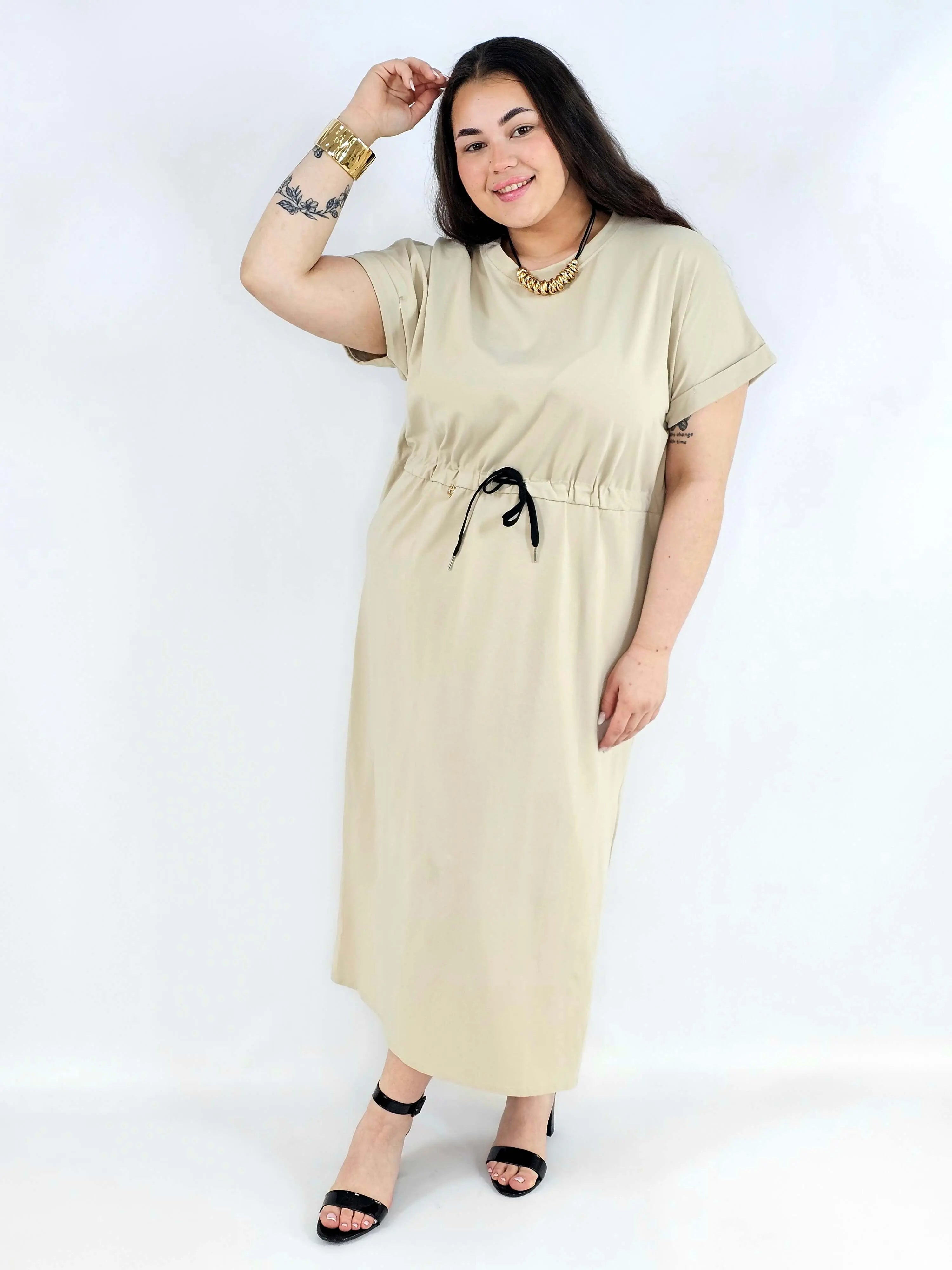 Sukienka plus size – komfortowa maxi z regulacją w pasie Stylowa XL