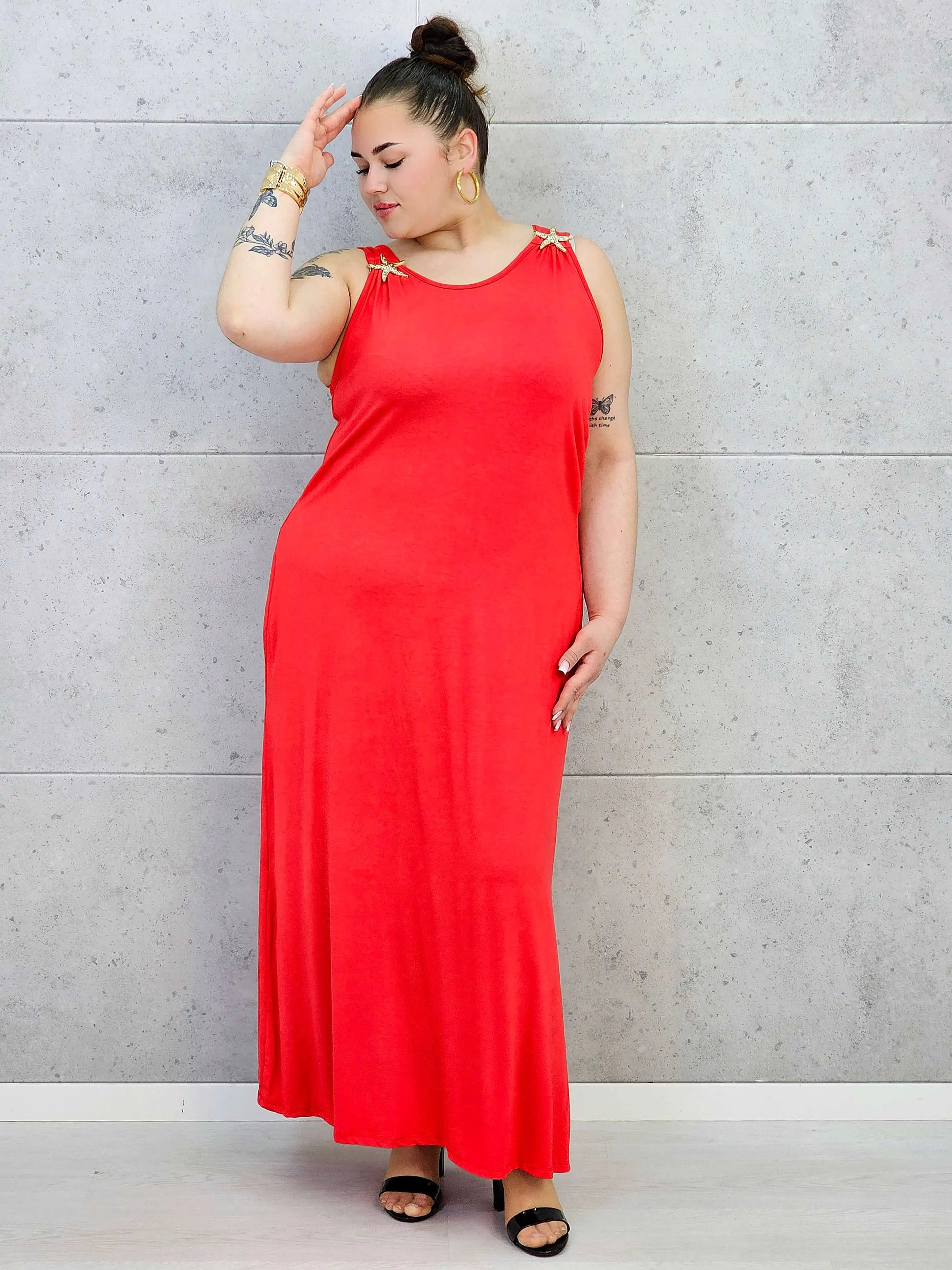 Sukienka plus size – wygodny fason podkreślający kobiecą sylwetkę XXL Stylowa XL