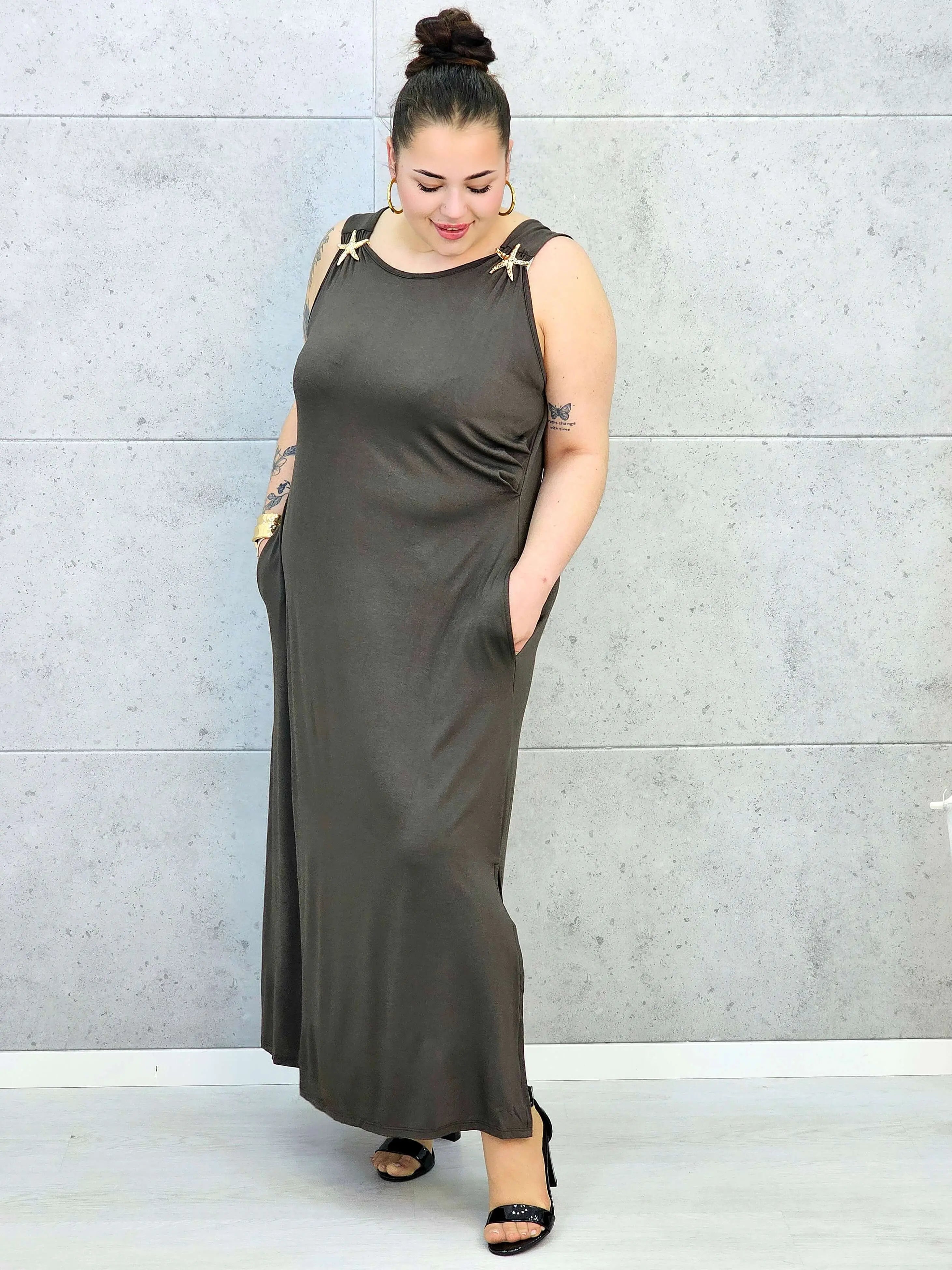 Sukienka plus size – wygodny fason podkreślający kobiecą sylwetkę XXL Stylowa XL