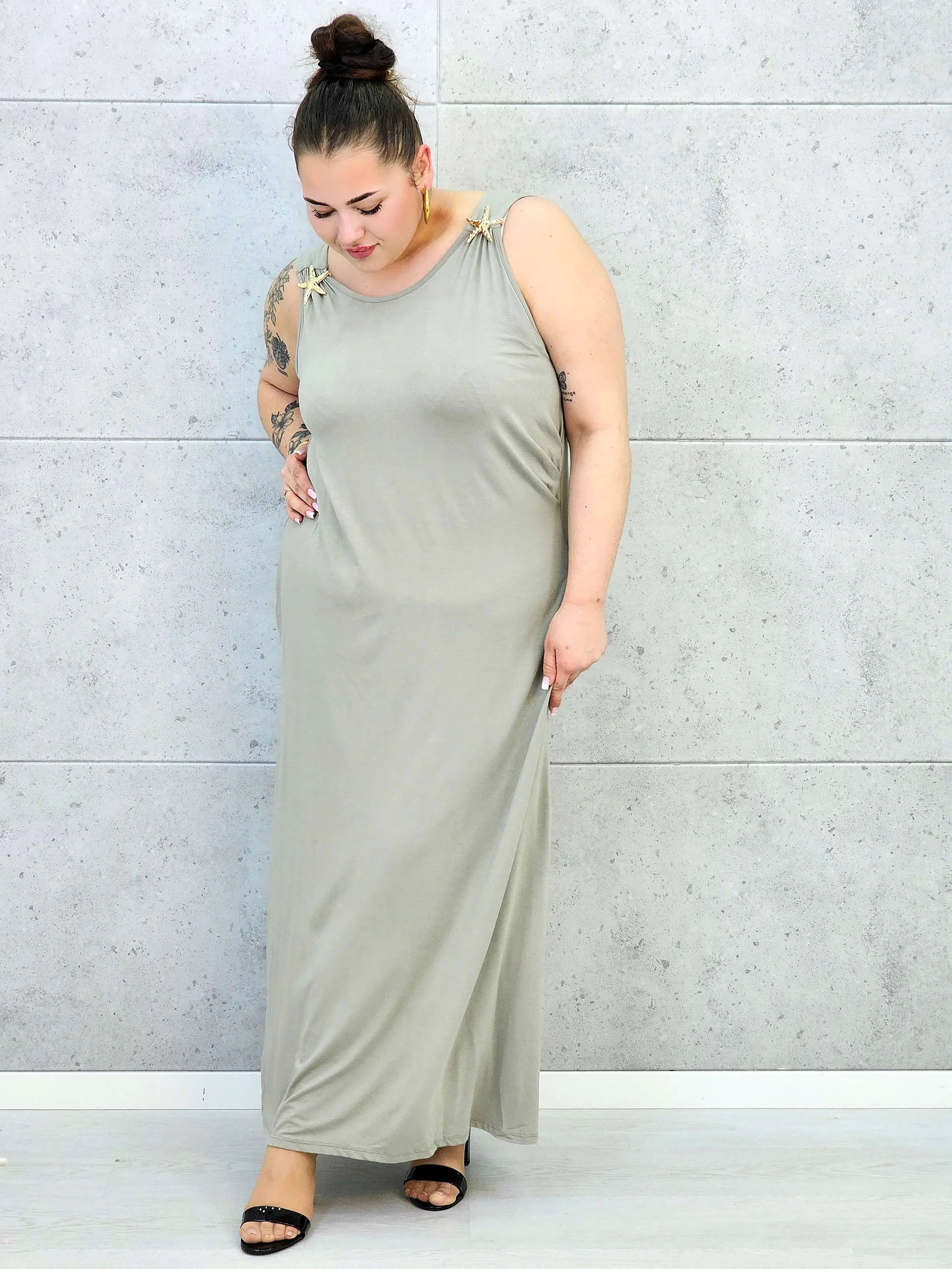Sukienka plus size – wygodny fason podkreślający kobiecą sylwetkę XXL Stylowa XL