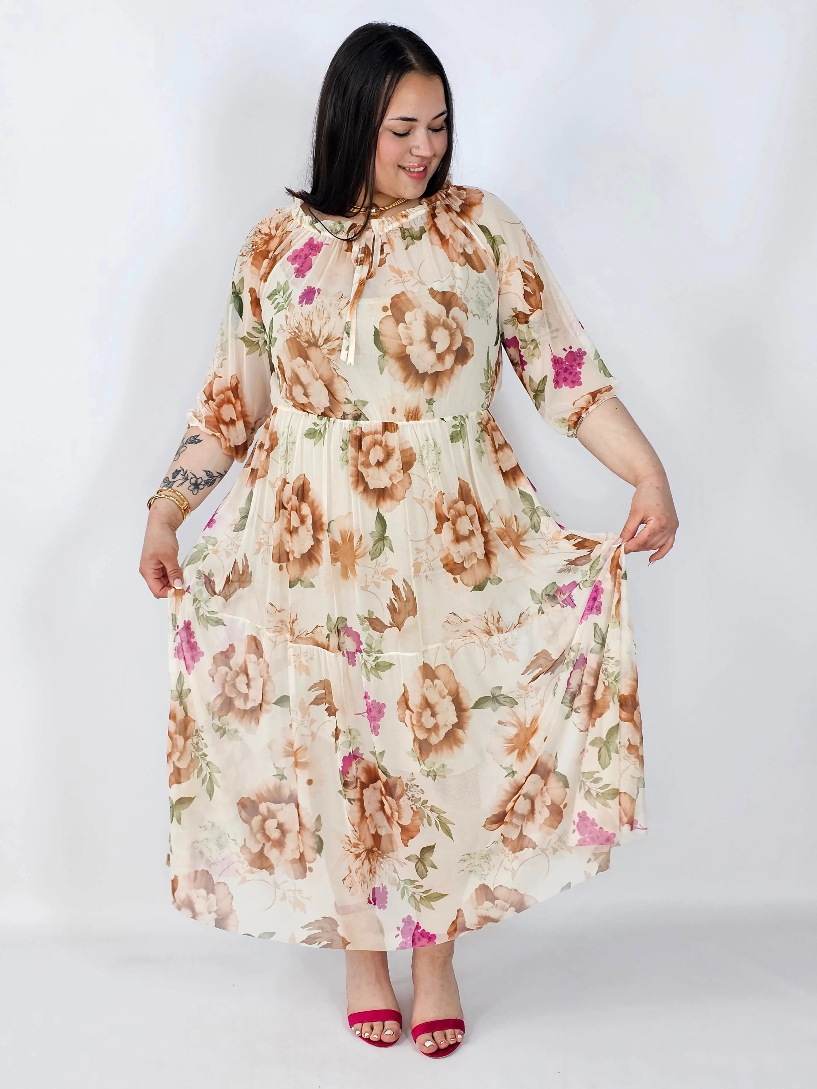 Sukienka plus size – zwiewna, elegancka i wygodna sukienka XXL na każdą okazję Stylowa XL