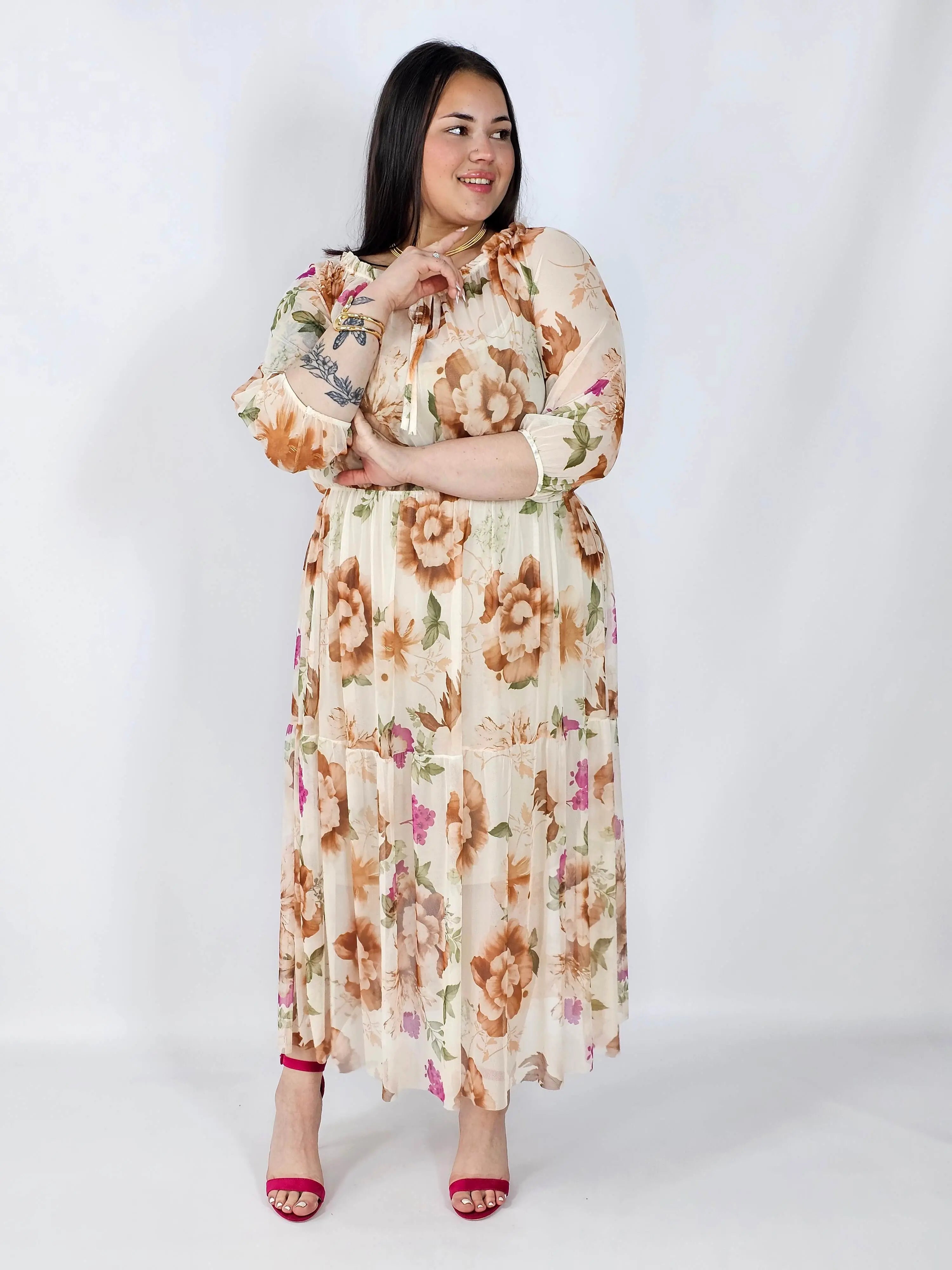 Sukienka plus size – zwiewna, elegancka i wygodna sukienka XXL na każdą okazję Stylowa XL