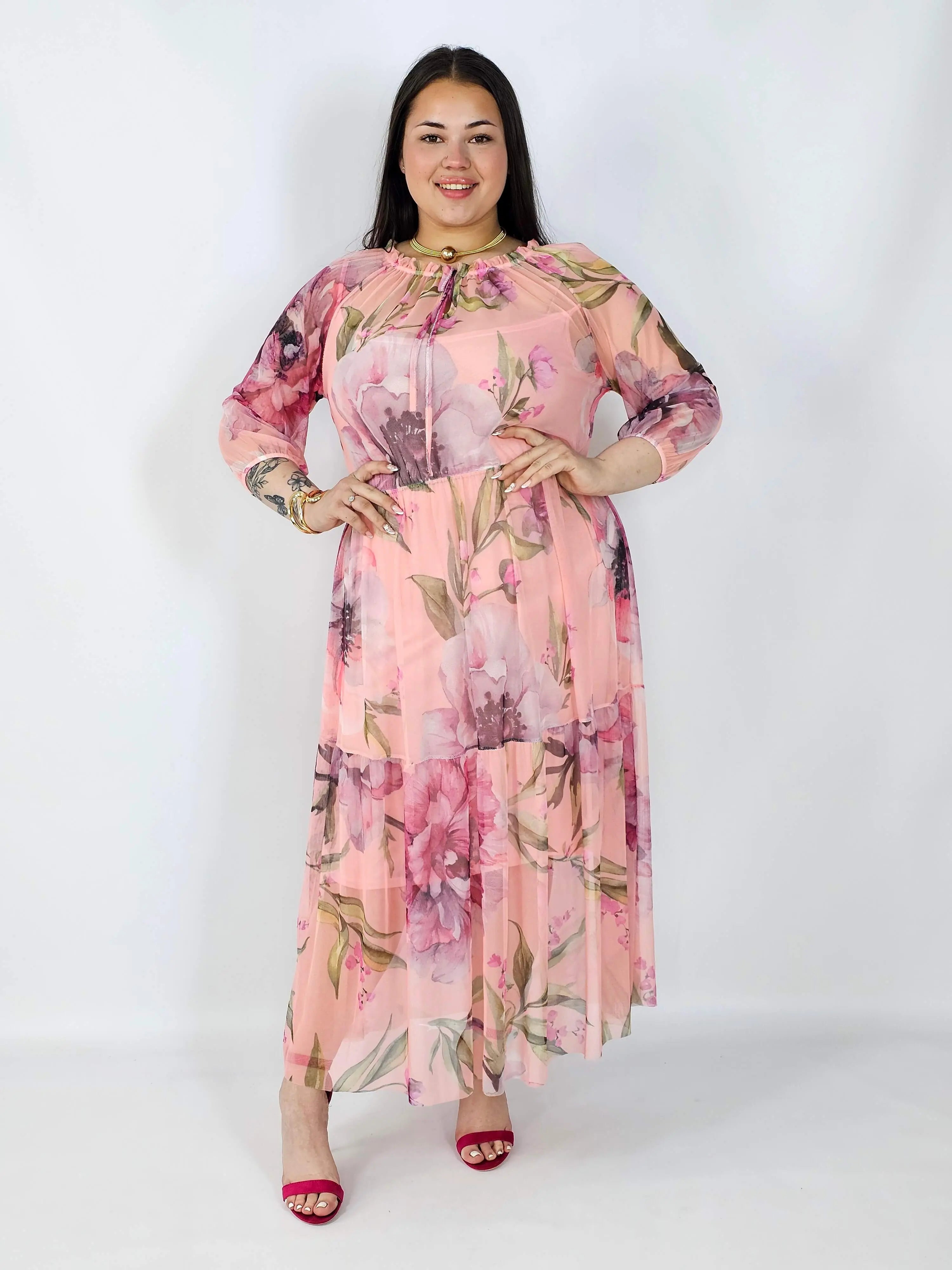 Sukienka plus size – zwiewna, elegancka i wygodna sukienka XXL na każdą okazję Stylowa XL
