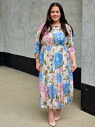 Sukienka plus size – zwiewna, elegancka i wygodna sukienka XXL na każdą okazję Stylowa XL