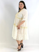 Sukienka plus size boho ecru z koronką – lekka sukienka XXL na lato Stylowa XL