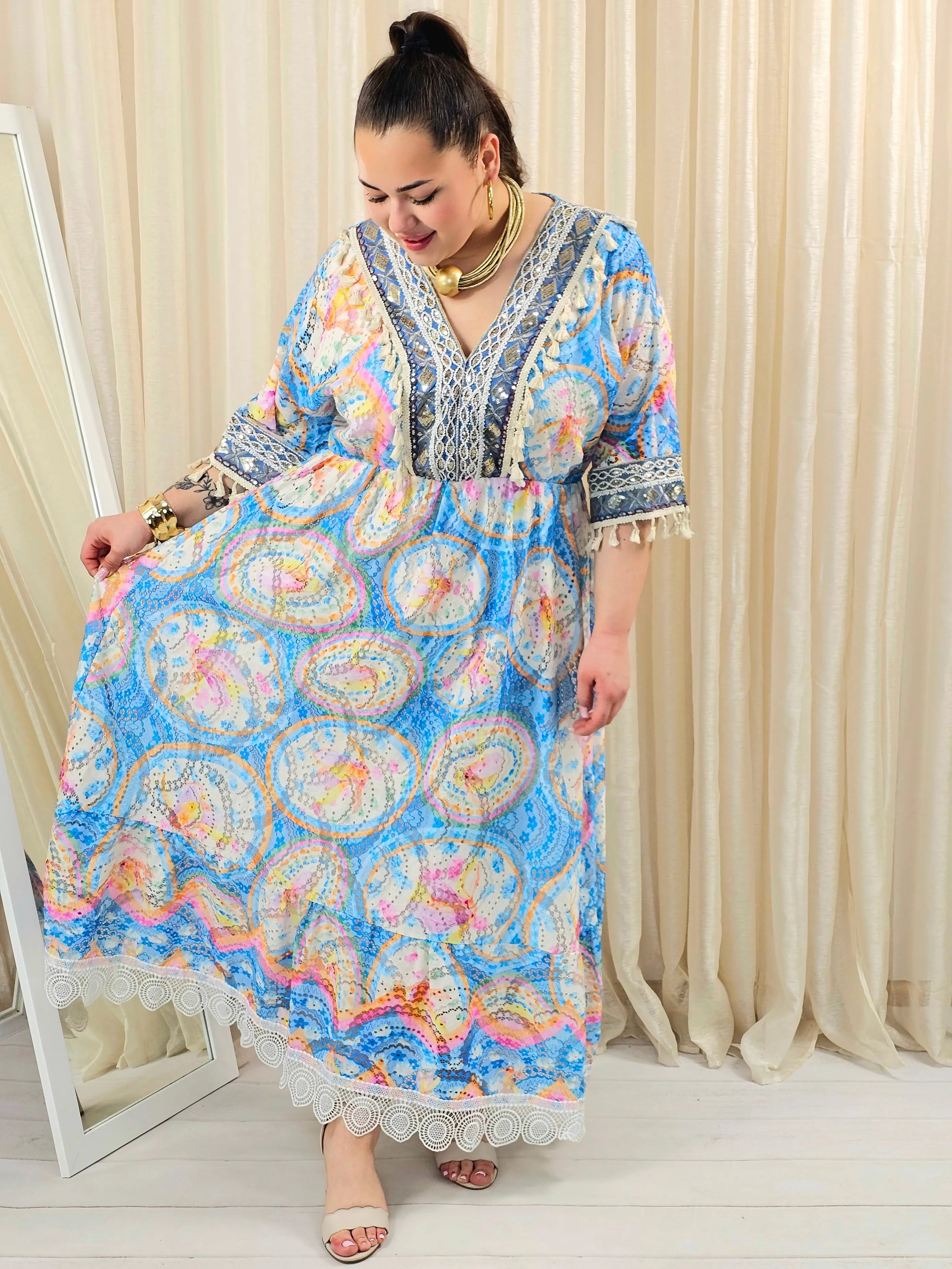 Sukienka plus size boho maxi z kolorowym printem – swobodna elegancja XXL Stylowa XL