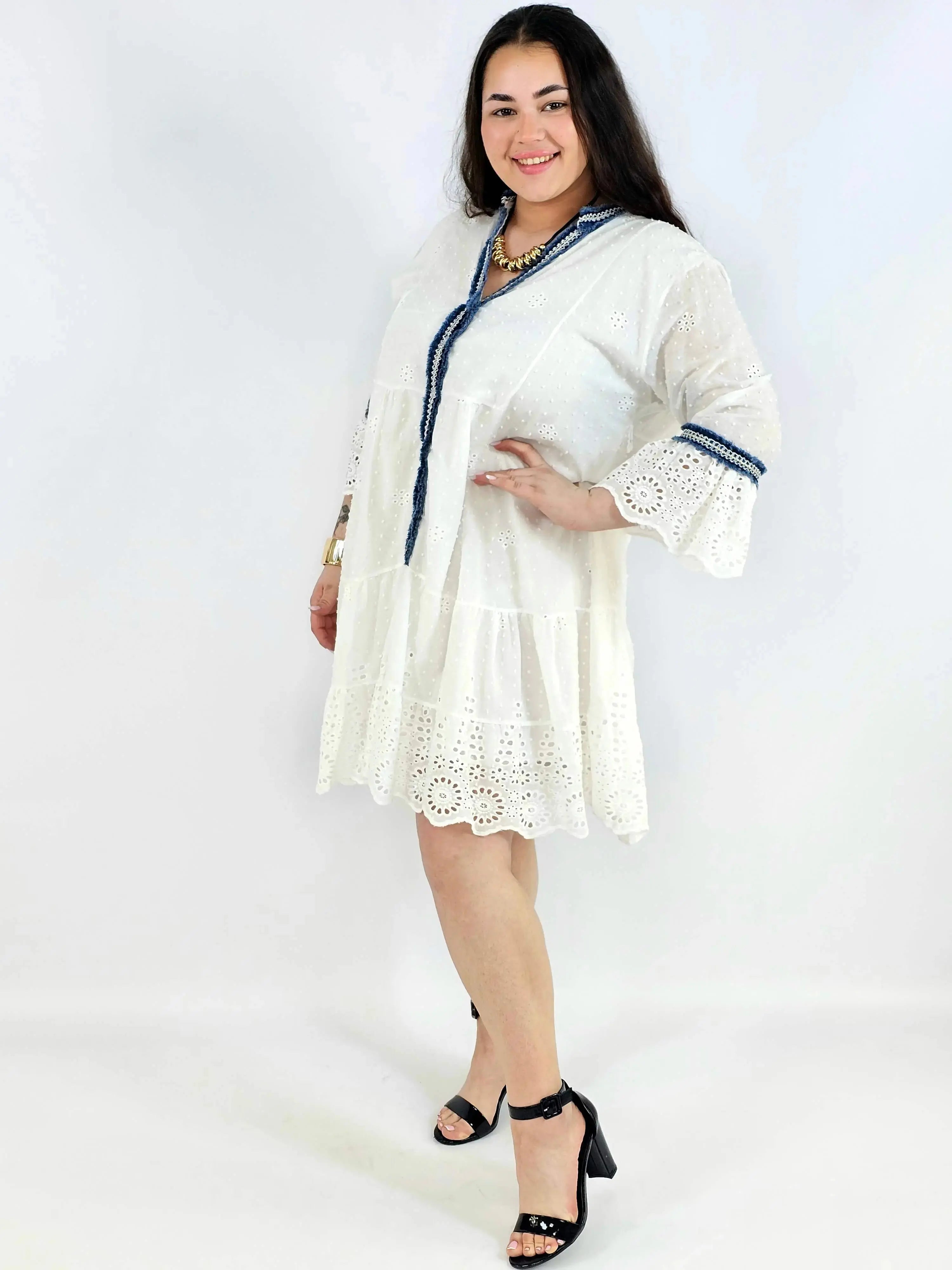 Sukienka plus size boho z ażurową koronką – biała sukienka XXL Stylowa XL