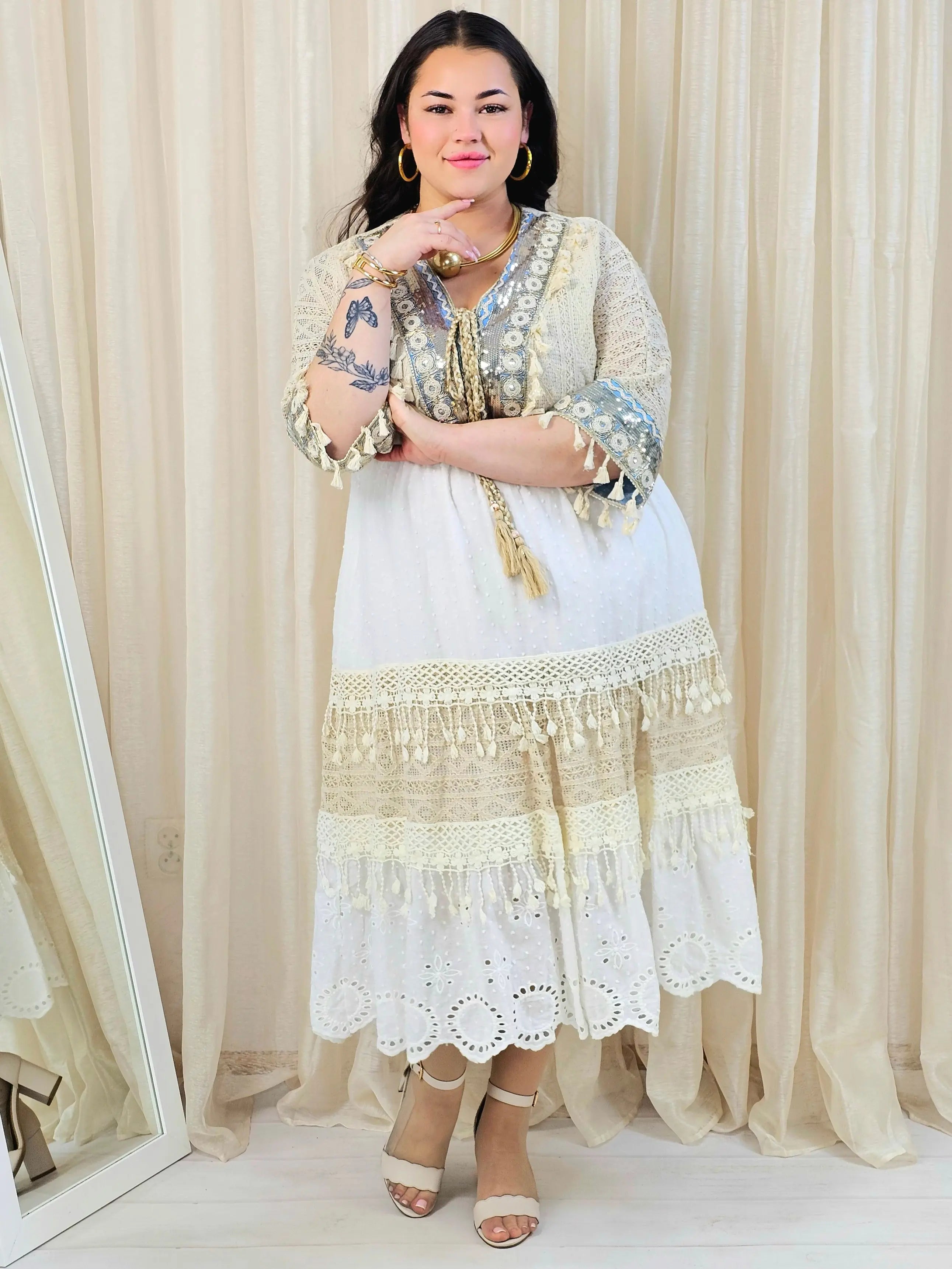 Sukienka plus size boho z koronką i haftem Stylowa XL