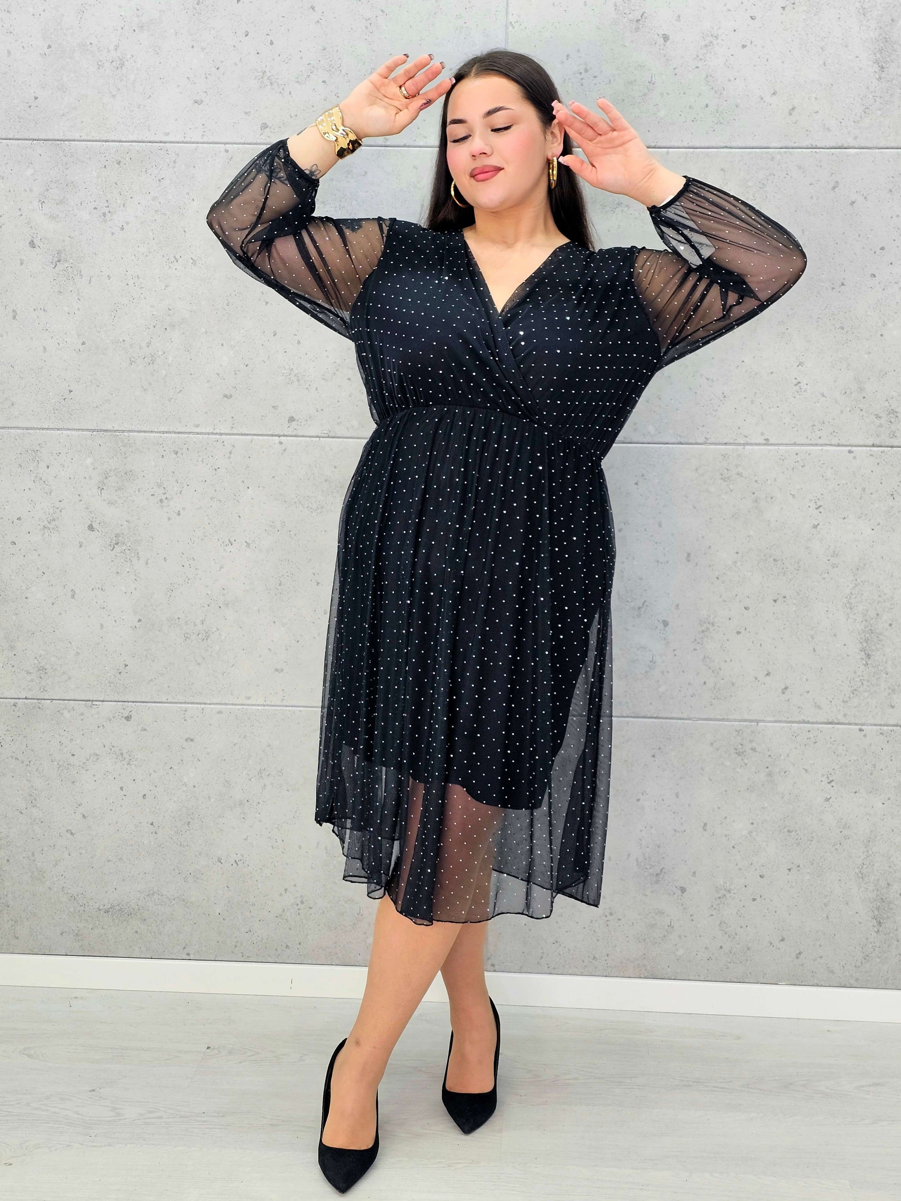 Sukienka plus size czarna tiulowa z delikatnym połyskiem – elegancka sukienka XXL na wyjątkowe okazje Stylowa XL