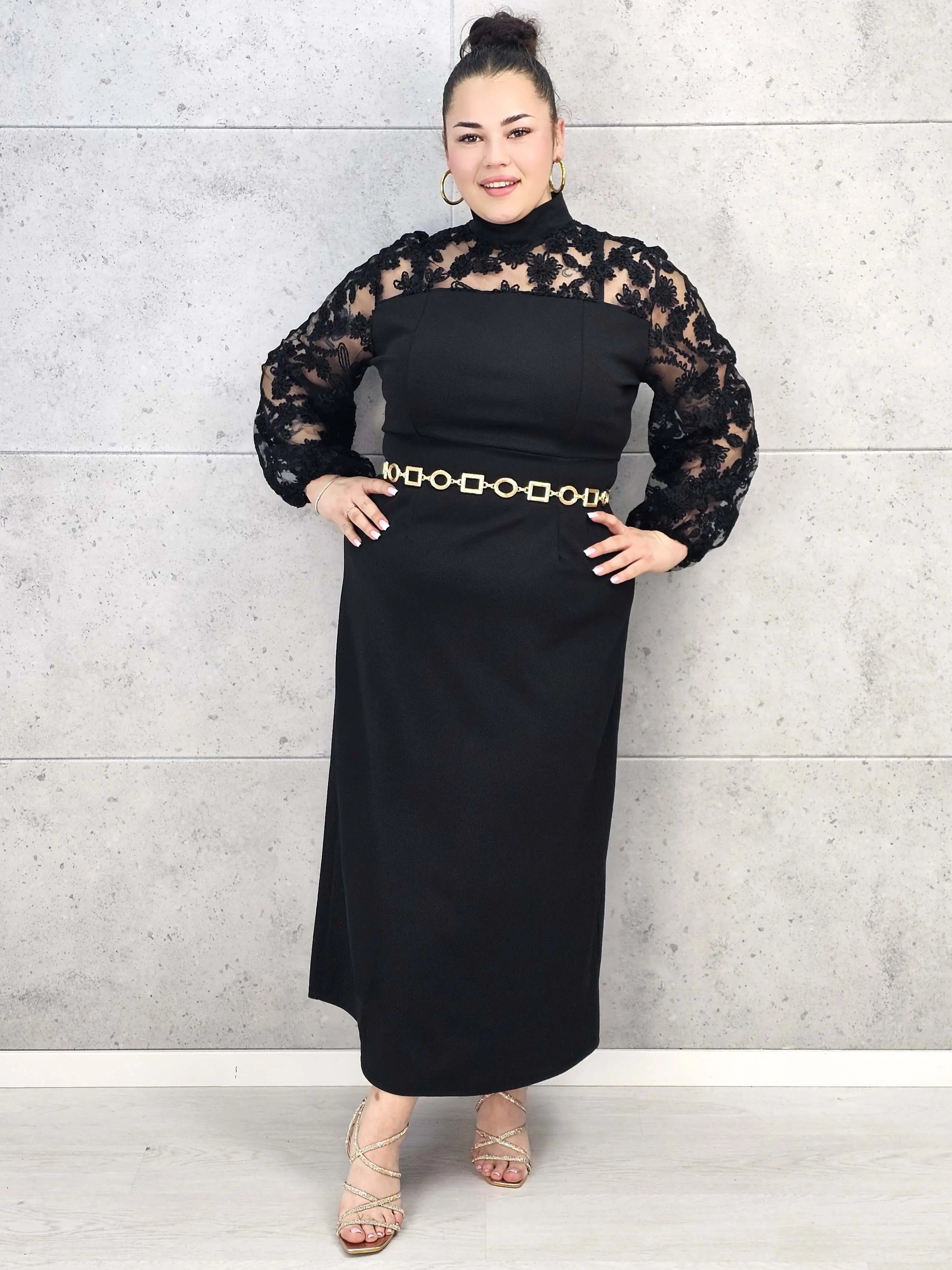 Sukienka plus size elegancka czarna z koronkową górą – wyjątkowy wieczorowy szyk Stylowa XL