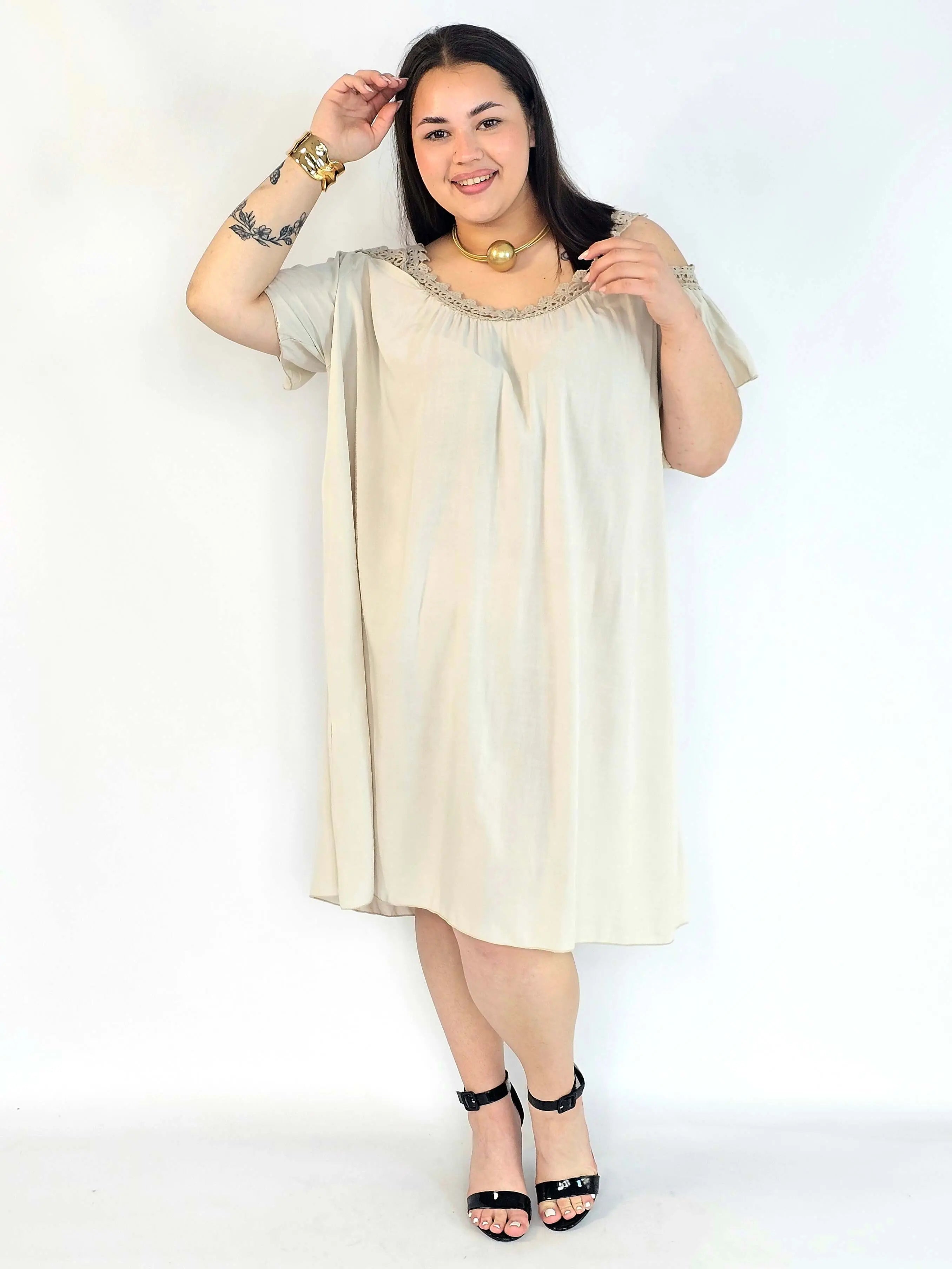 Sukienka plus size hiszpanka beżowa – elegancka sukienka XXL damska Stylowa XL