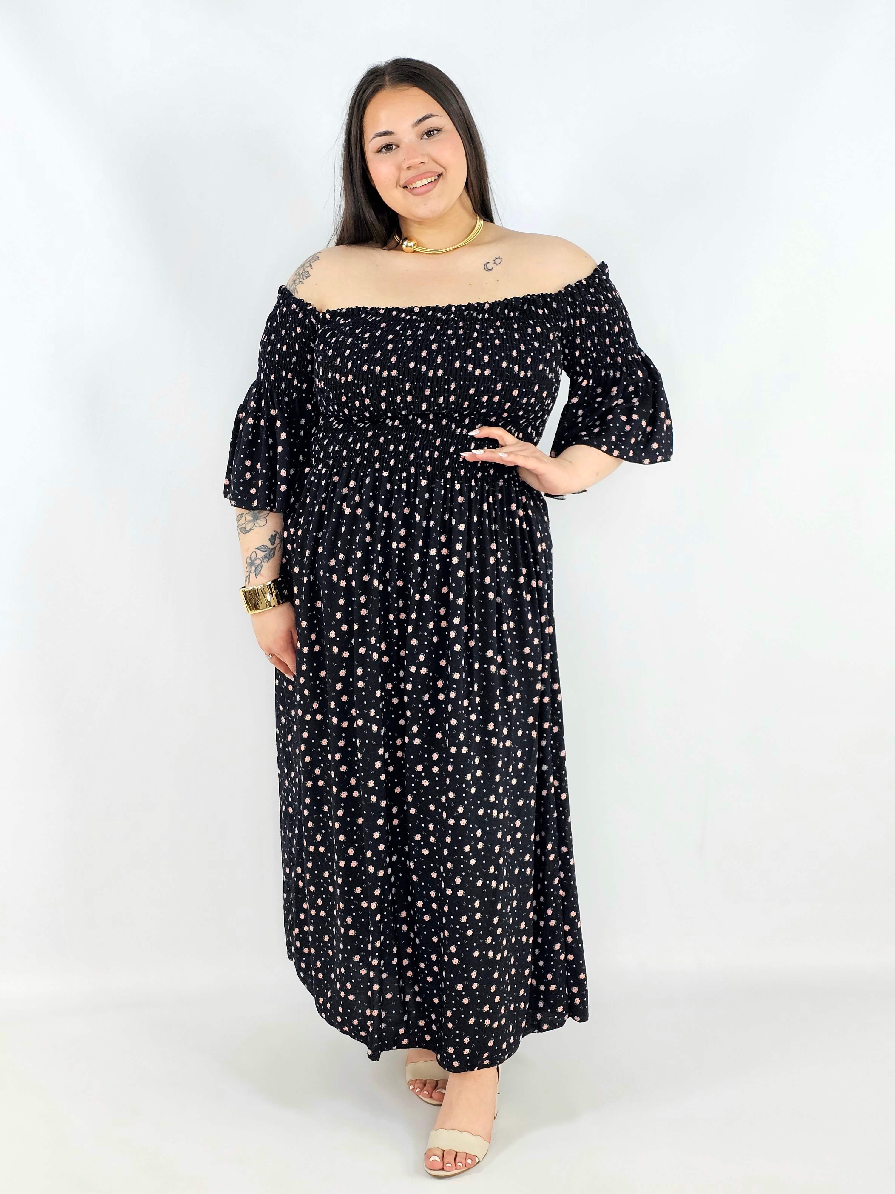 Sukienka plus size hiszpanka czarna w drobne kwiaty XXL – elegancja na komunię i wesele Stylowa XL