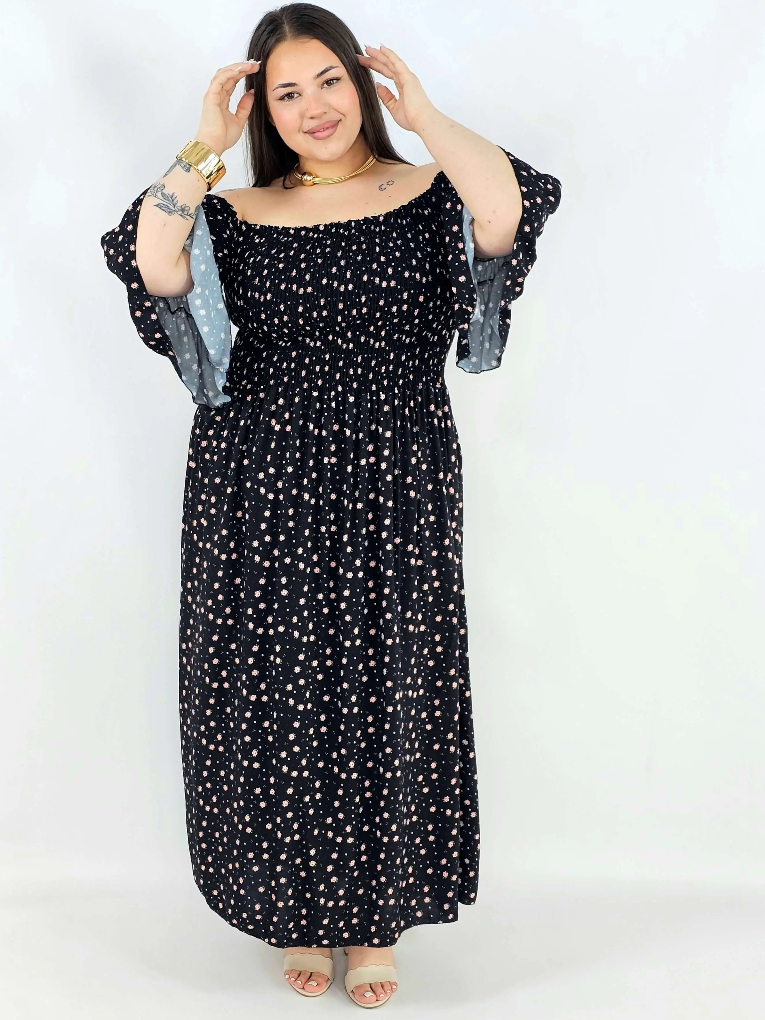 Sukienka plus size hiszpanka czarna w drobne kwiaty XXL – elegancja na komunię i wesele Stylowa XL