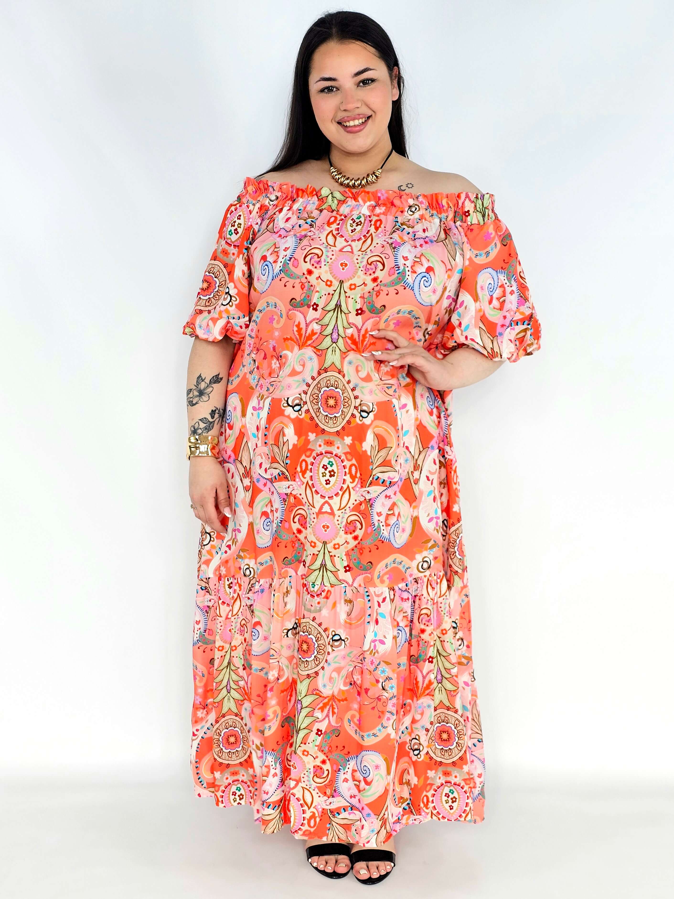 Sukienka plus size hiszpanka maxi w kolorze koralowym z printem boho Stylowa XL
