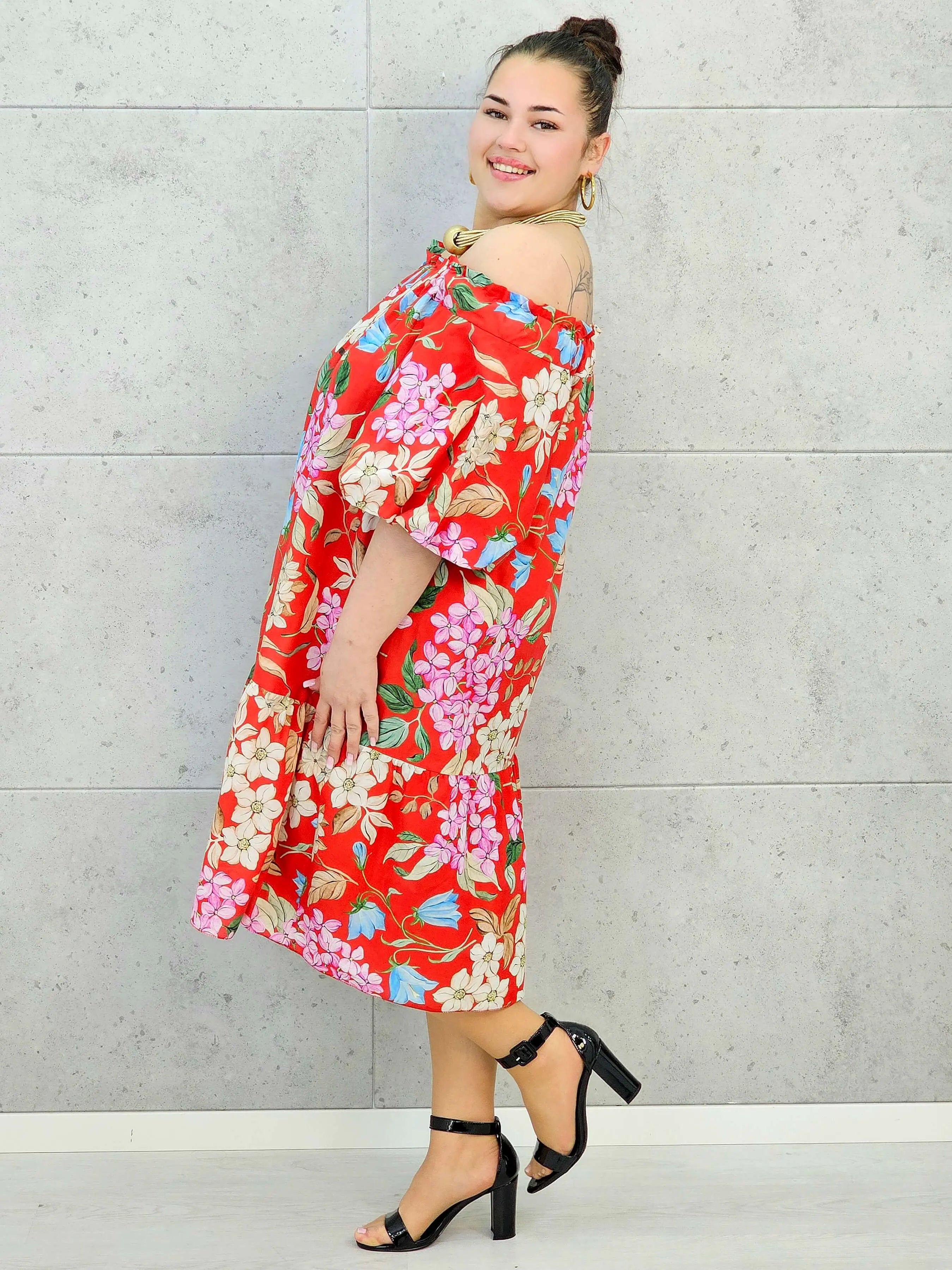 Sukienka plus size hiszpanka w kwiaty – czerwona sukienka XXL Stylowa XL Stylowa XL