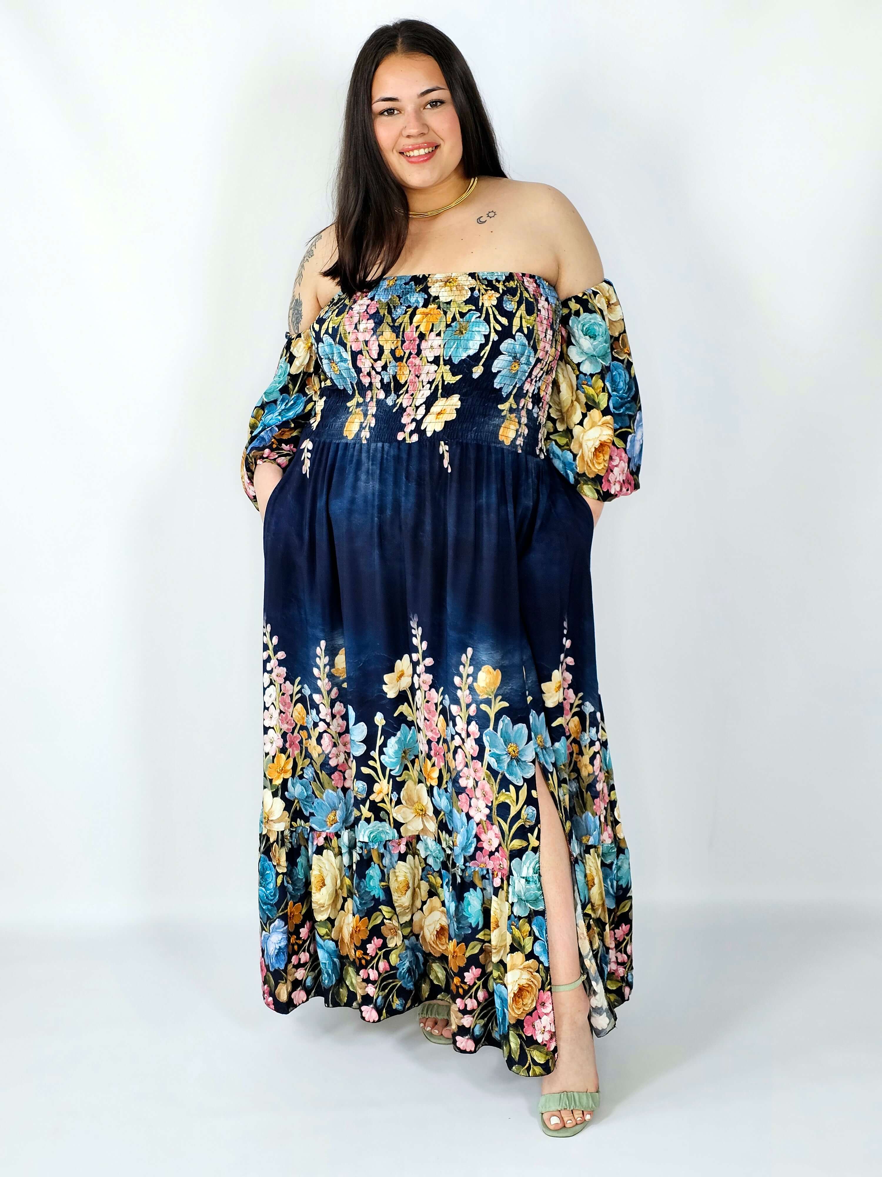 Sukienka plus size hiszpanka z marszczeniem i odkrytymi ramionami Stylowa XL