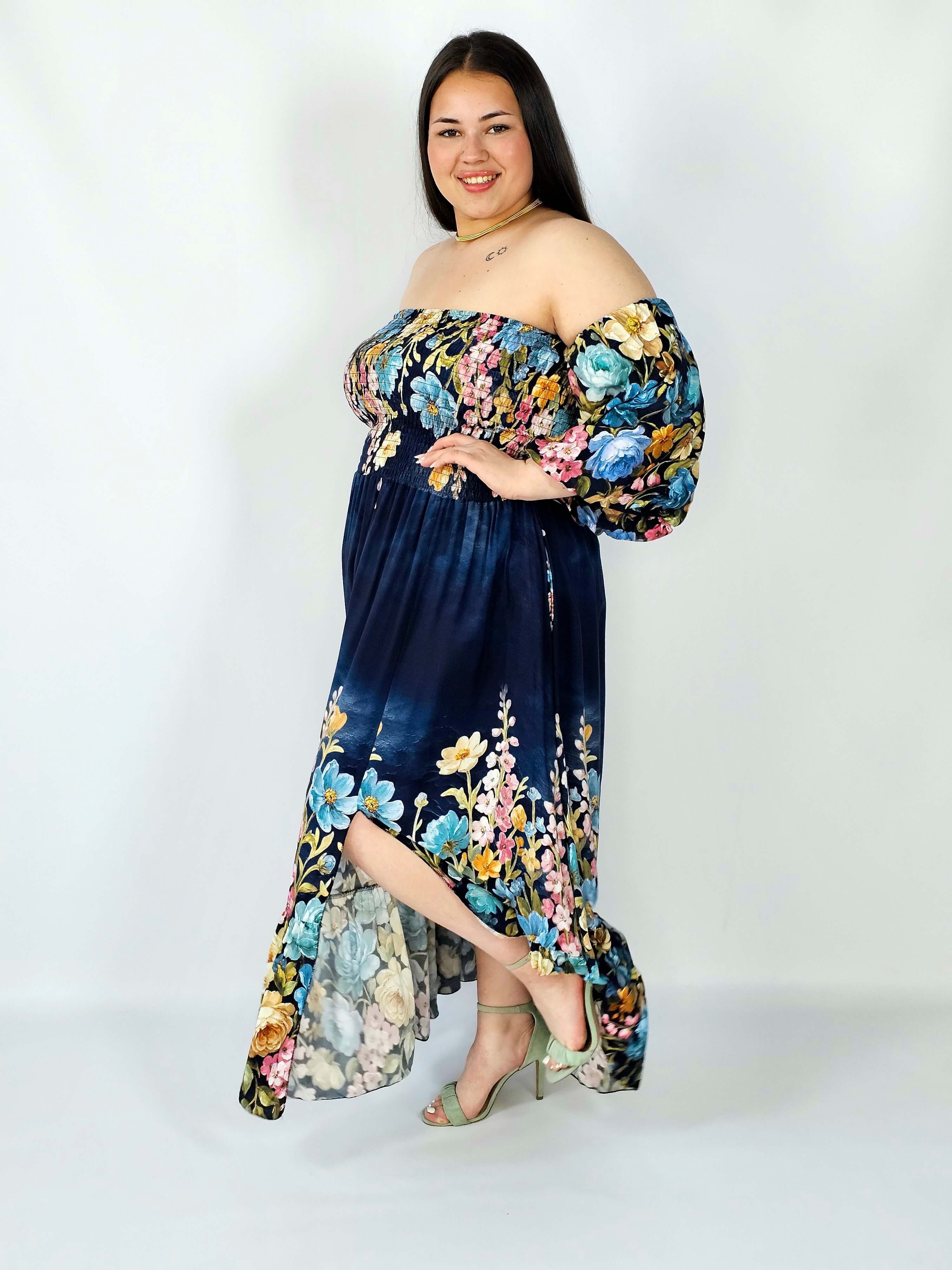 Sukienka plus size hiszpanka z marszczeniem i odkrytymi ramionami Stylowa XL