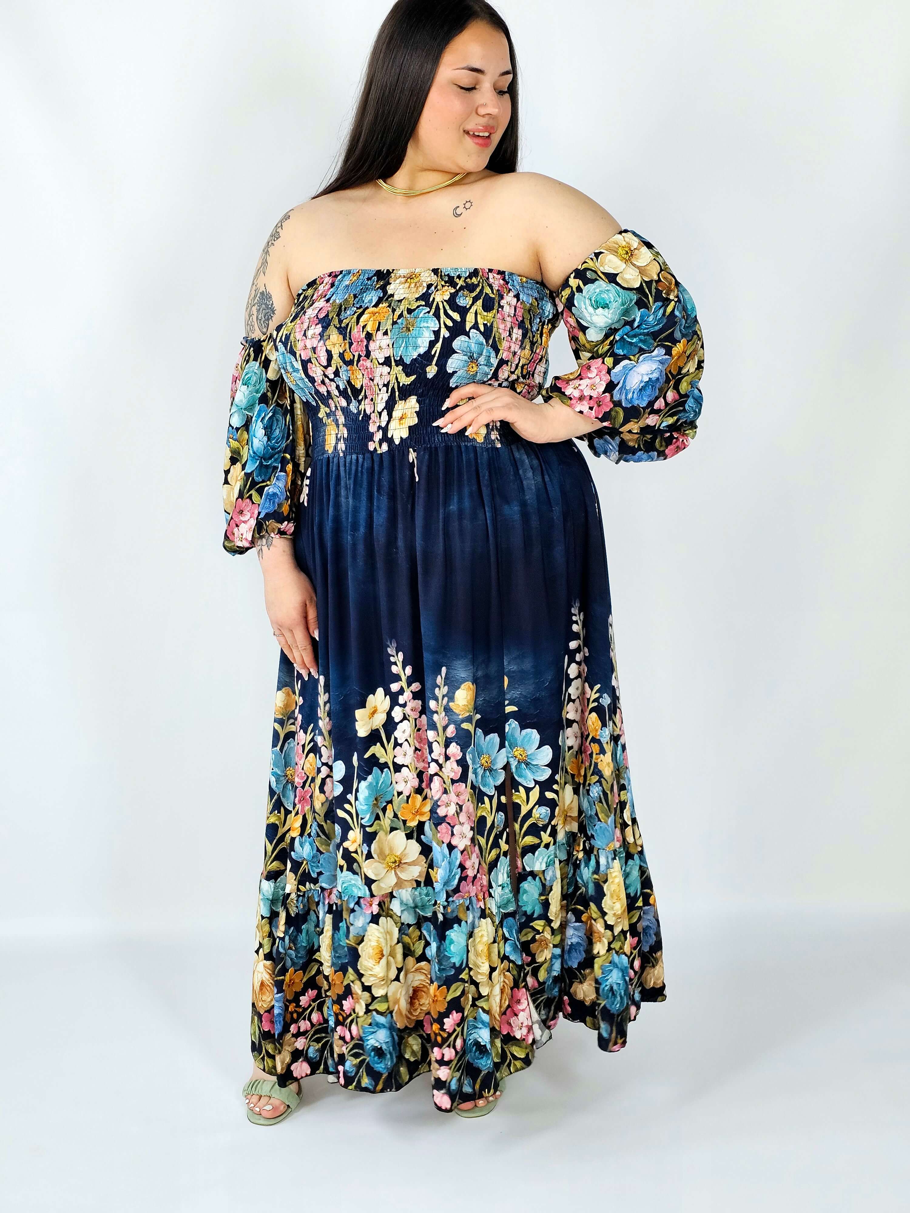 Sukienka plus size hiszpanka z marszczeniem i odkrytymi ramionami Stylowa XL