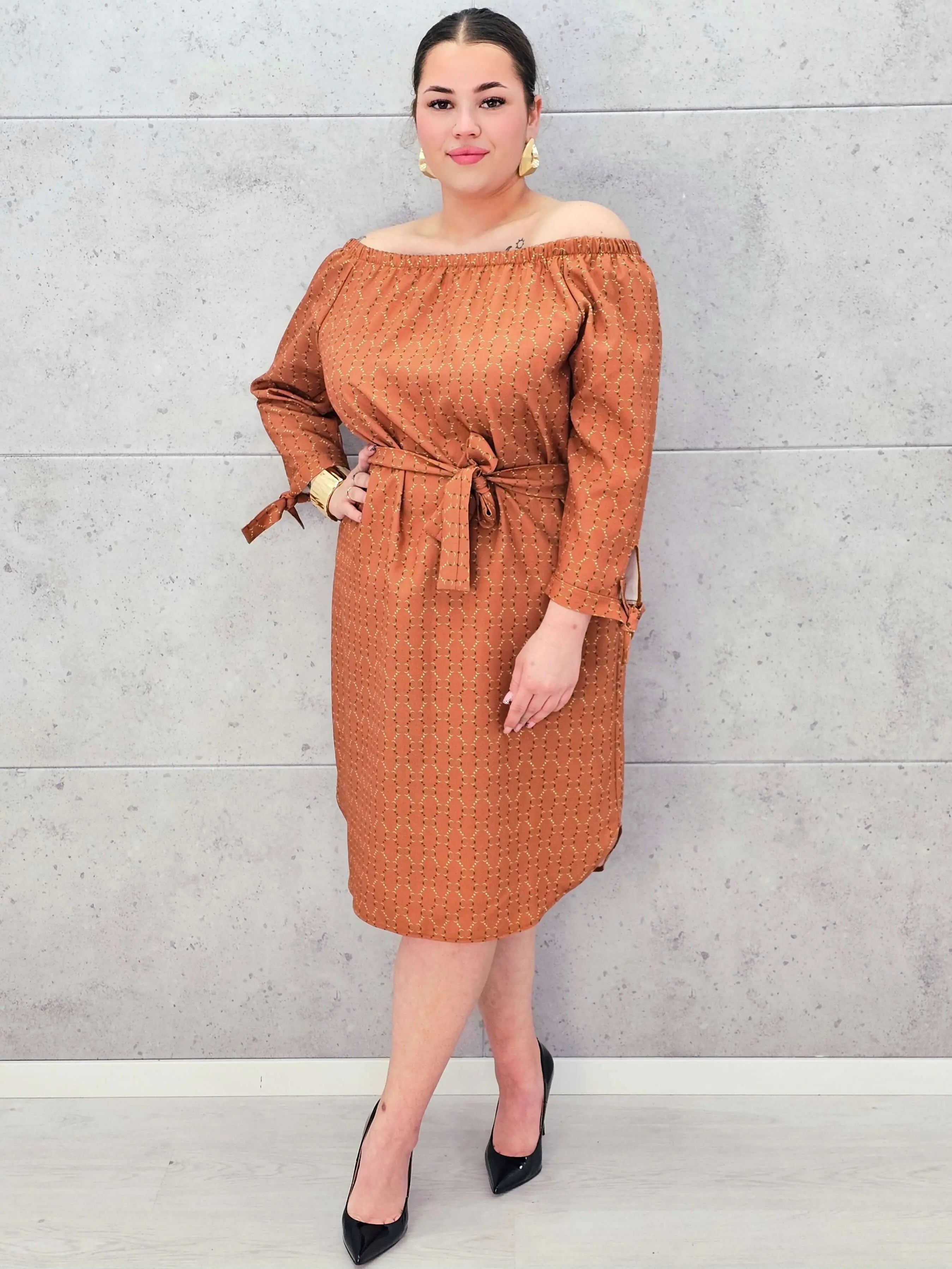 Sukienka plus size hiszpanka z wiązaniem – elegancja XXL na każdą okazję Stylowa XL