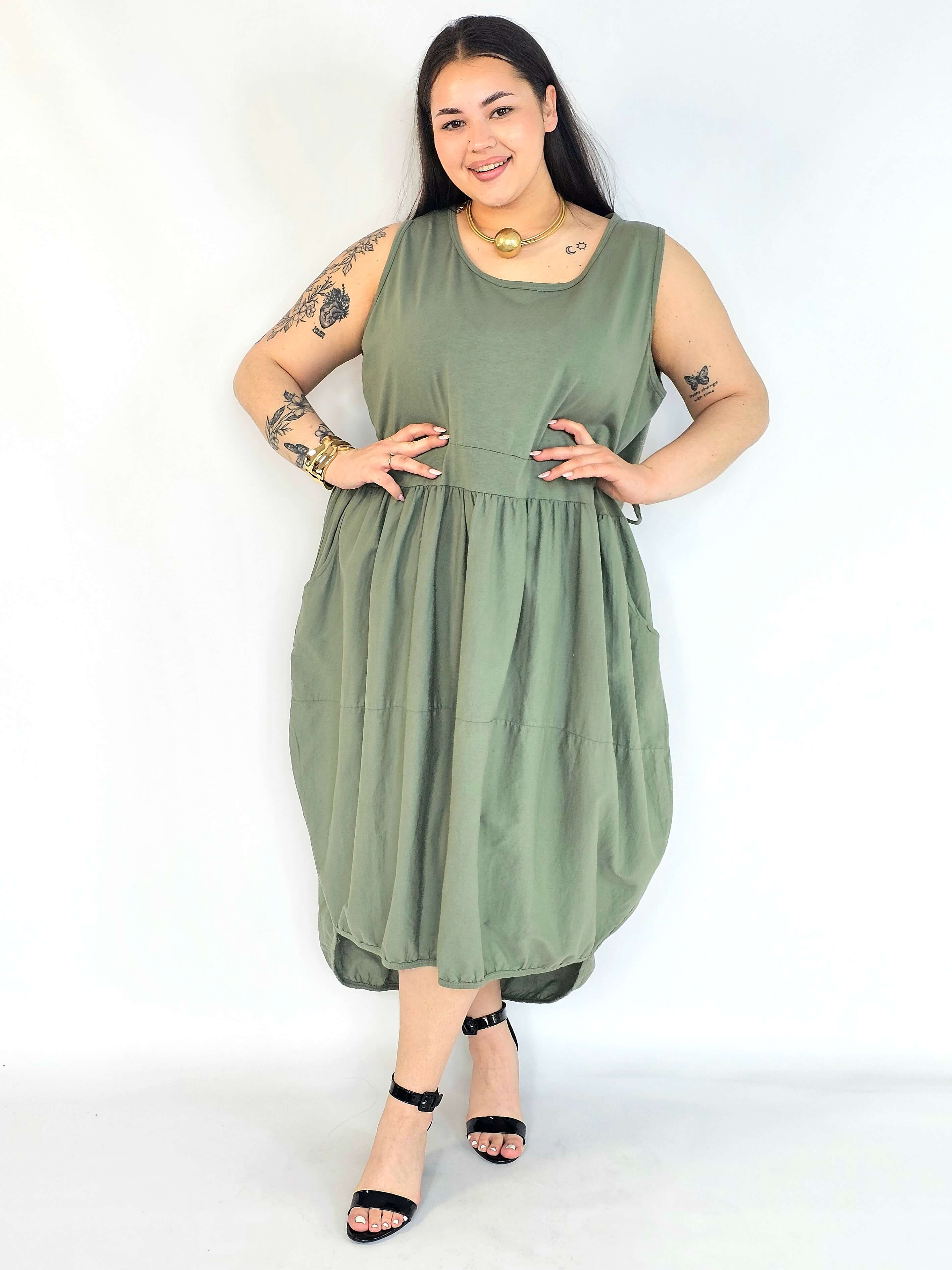 Sukienka plus size khaki oversize z kieszeniami – sukienka XXL damska Stylowa XL