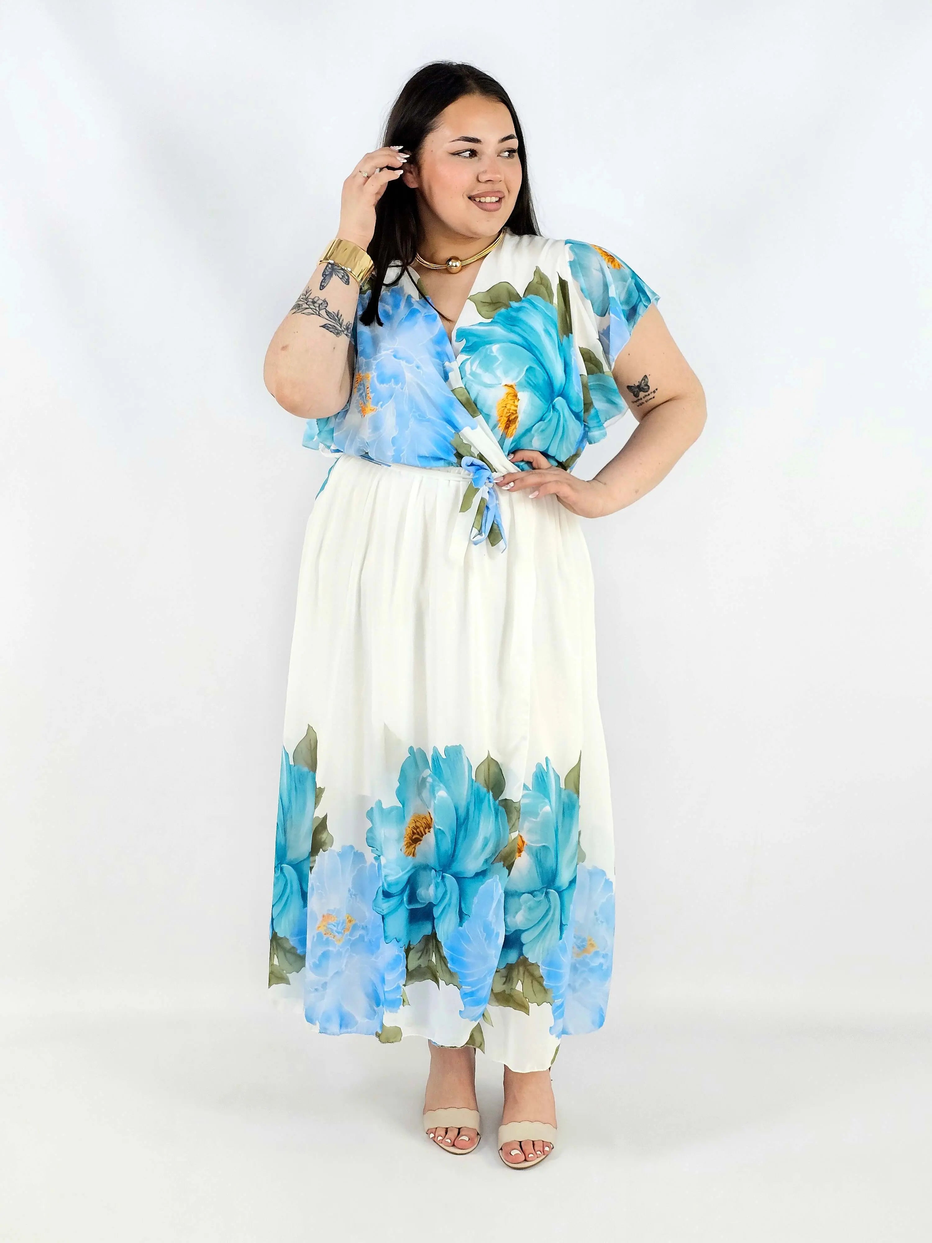 Sukienka plus size kopertowa XXL – elegancka i zwiewna propozycja na komunię i wesele Stylowa XL