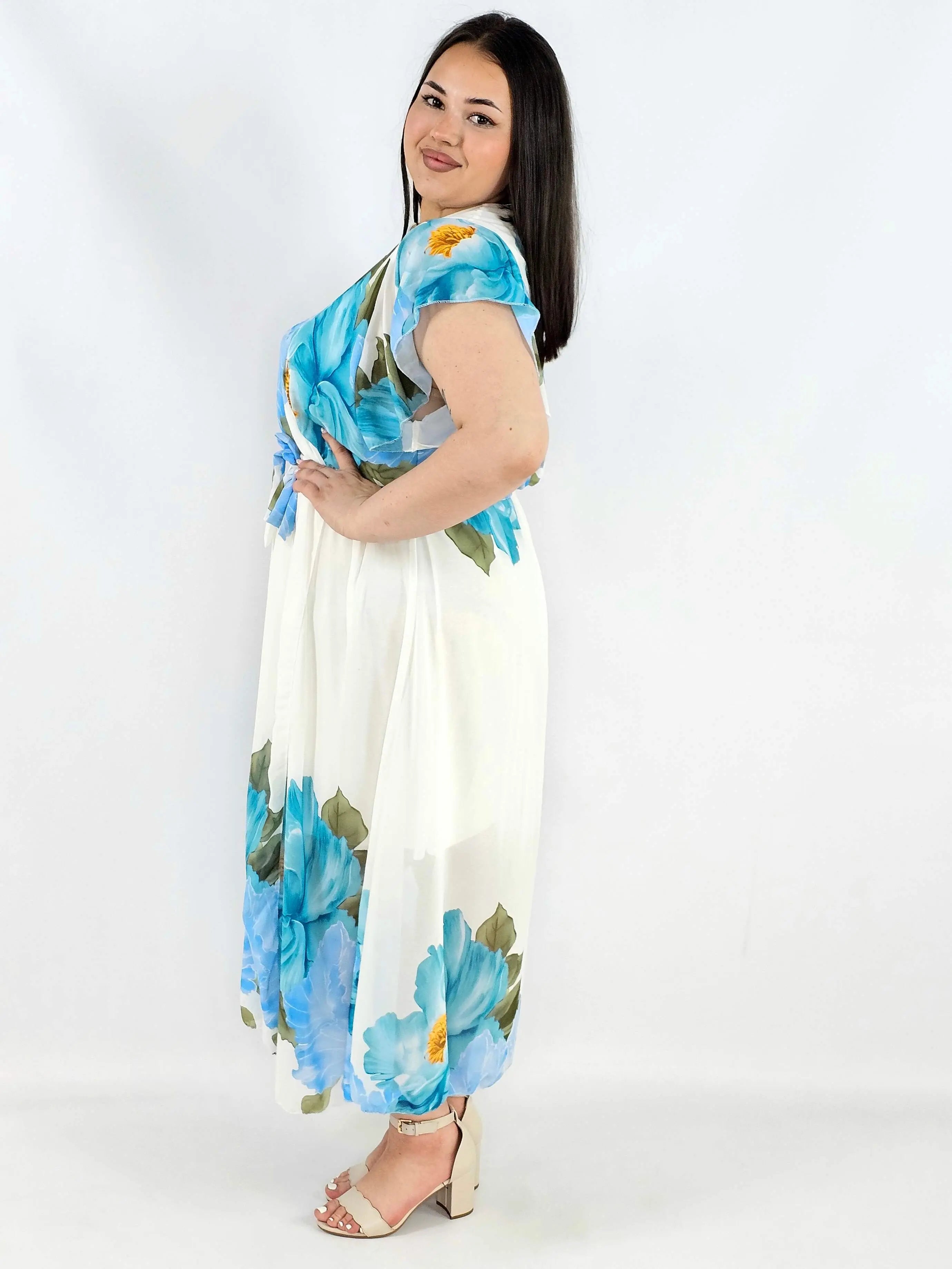 Sukienka plus size kopertowa XXL – elegancka i zwiewna propozycja na komunię i wesele Stylowa XL